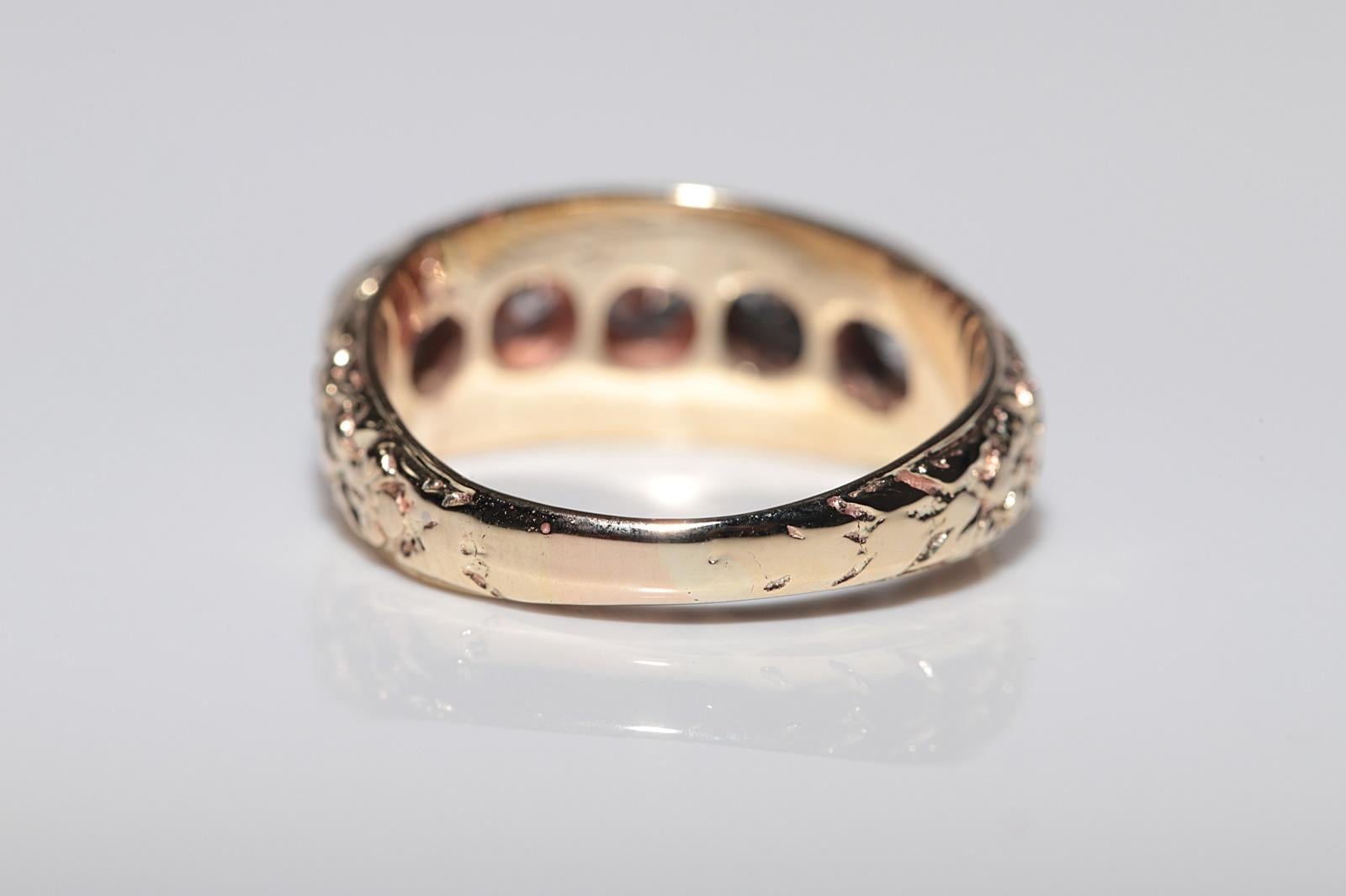 Ancienne bague jonc artisanale des années 1900 en or 14 carats décorée de diamants naturels en vente 4