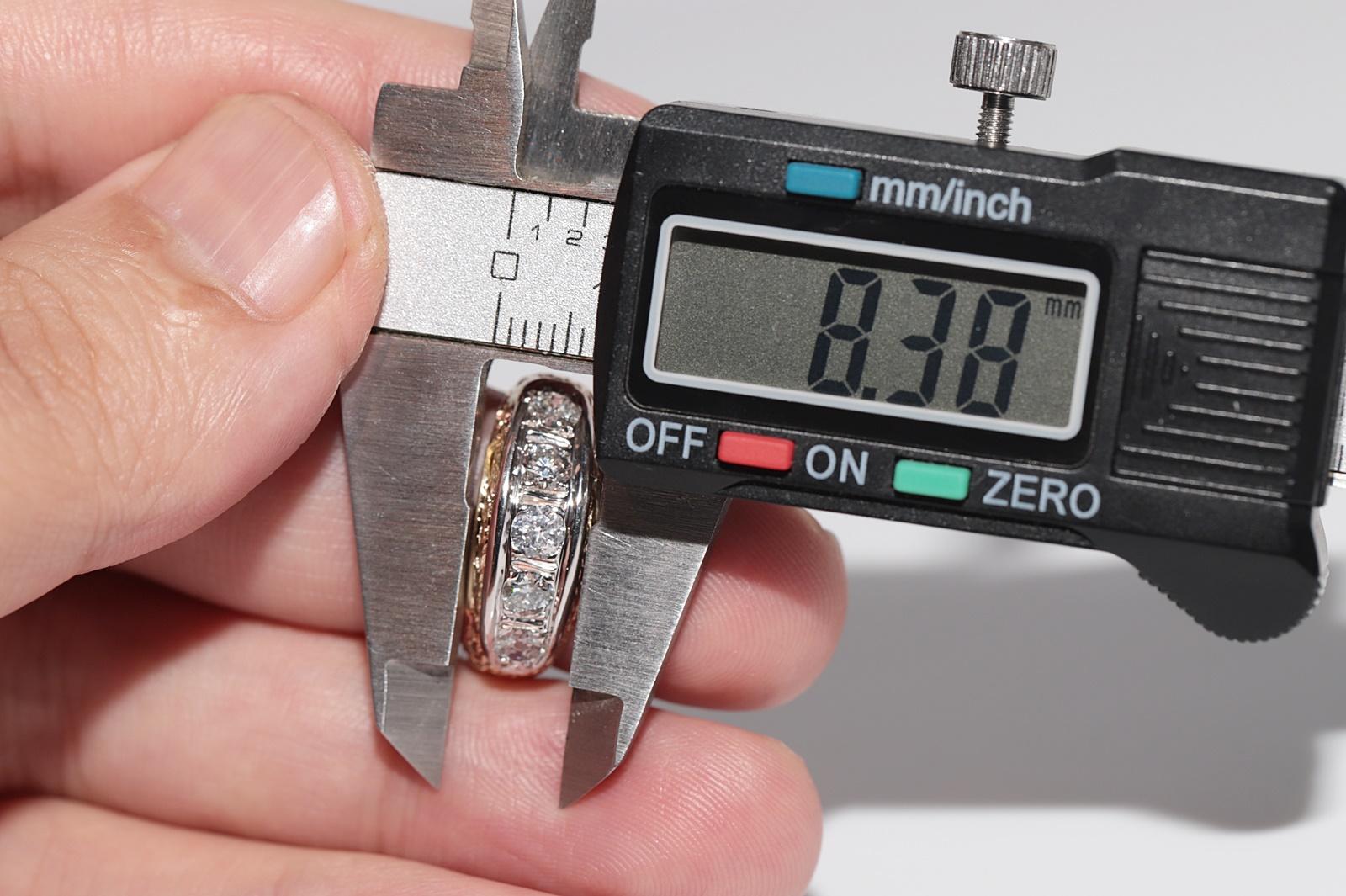 Ancienne bague jonc artisanale des années 1900 en or 14 carats décorée de diamants naturels en vente 6