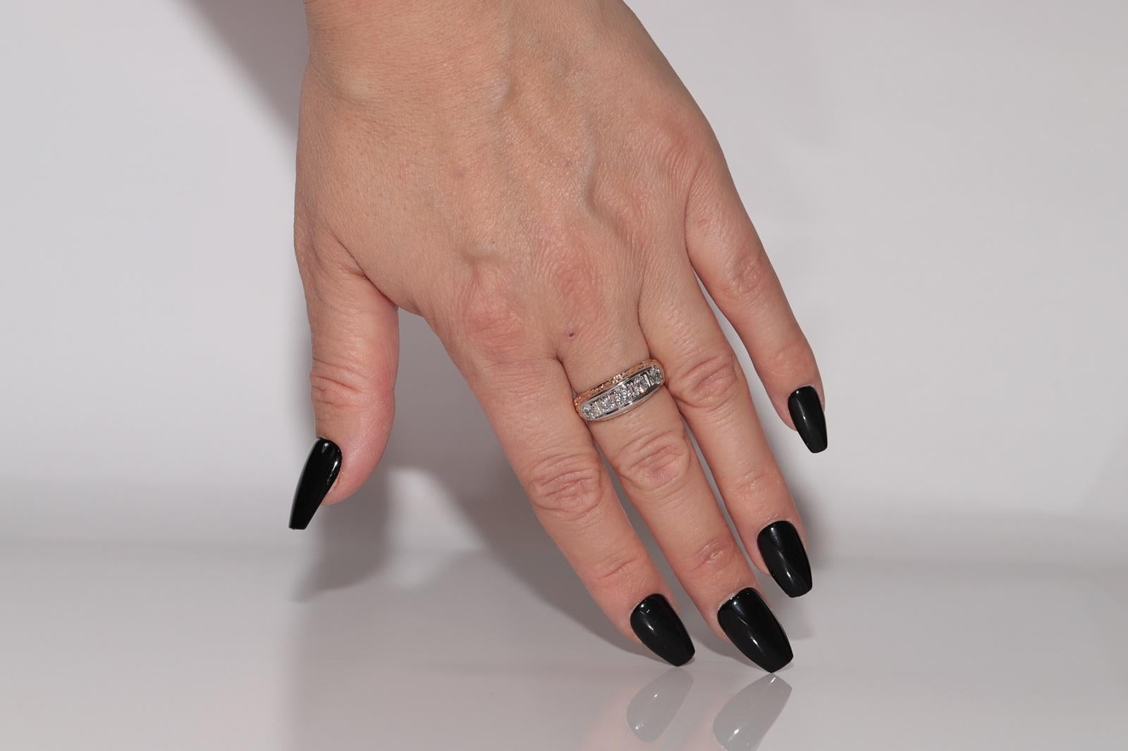 Ancienne bague jonc artisanale des années 1900 en or 14 carats décorée de diamants naturels en vente 8