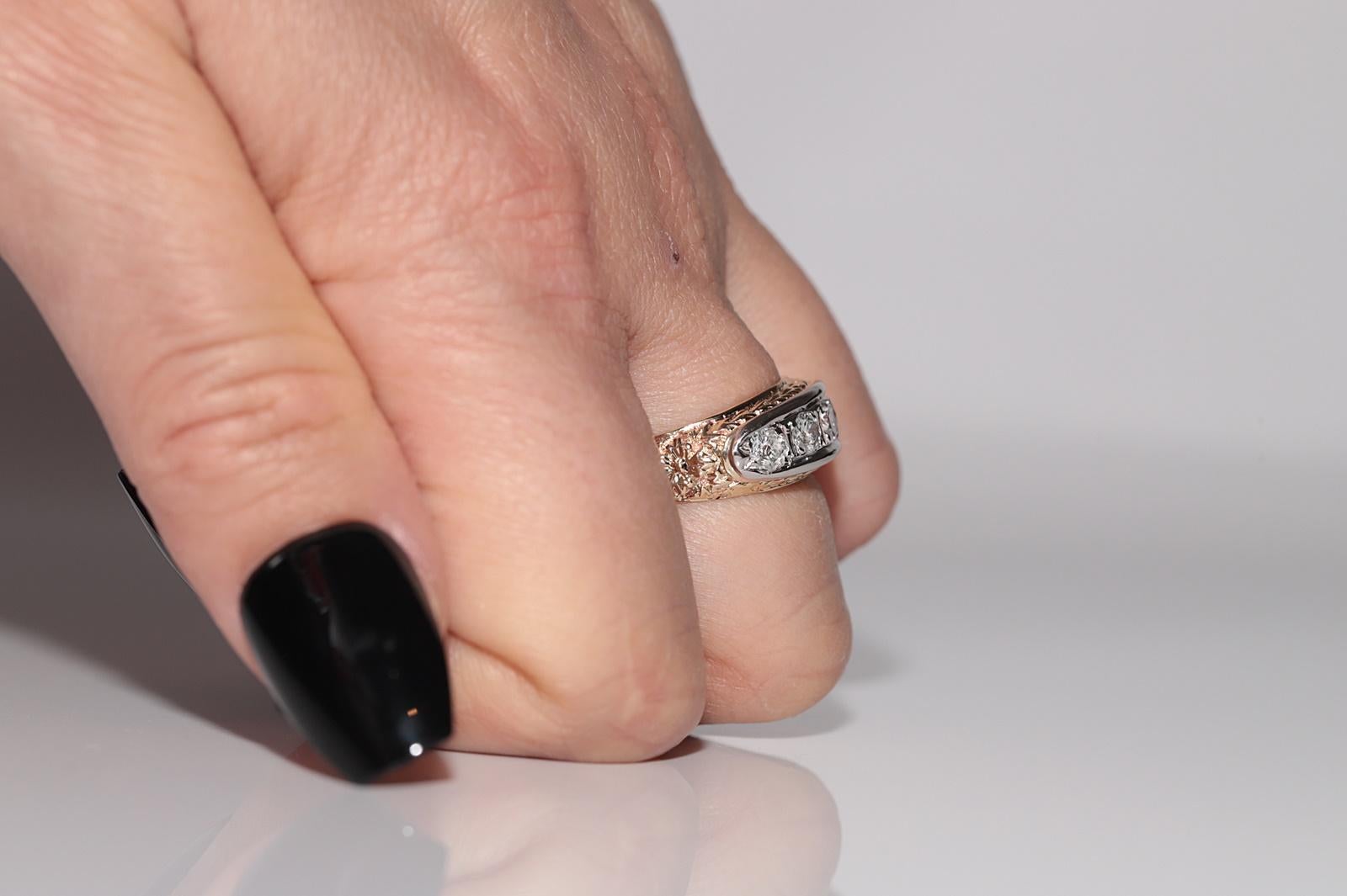 Ancienne bague jonc artisanale des années 1900 en or 14 carats décorée de diamants naturels en vente 11