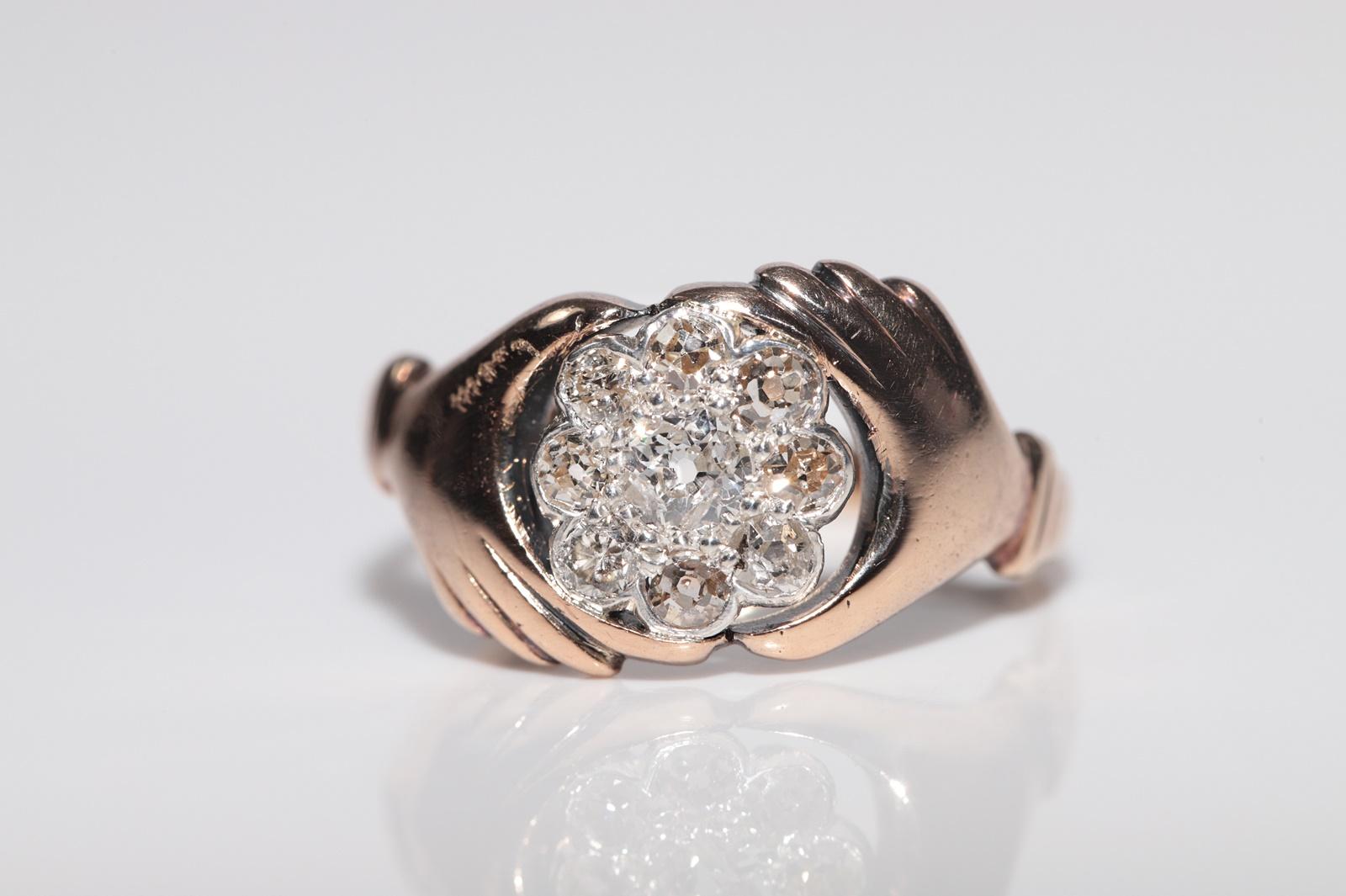 Antique Circa 1900s Handcrafted 14k Gold Natural Diamond Hand Ring For Sale 2