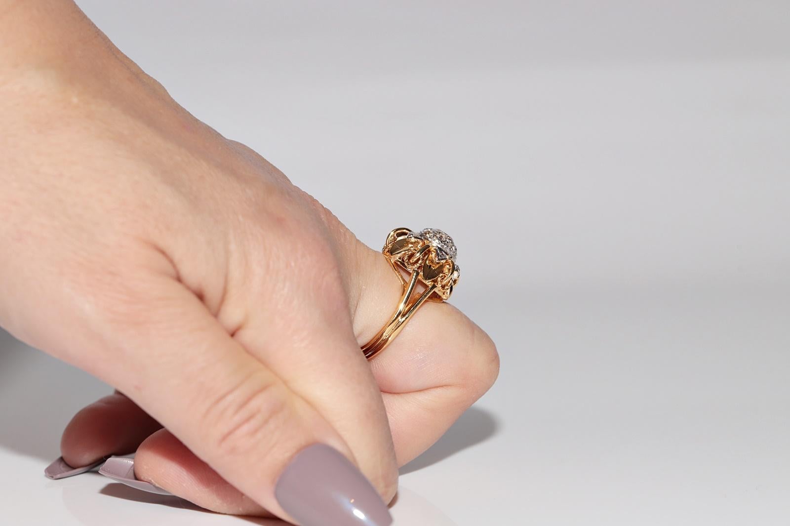 Bague ancienne des années 1900, fabriquée à la main en or 14 carats avec diamants naturels de taille ancienne en vente 10