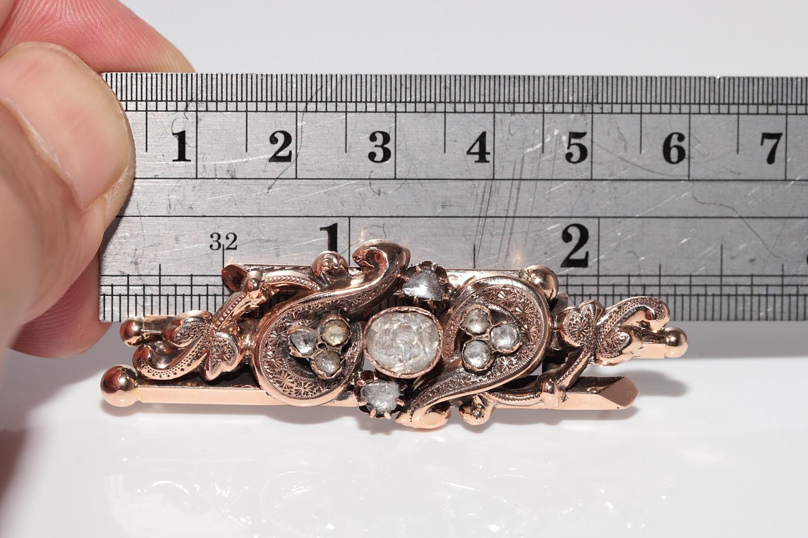 Women's Antique Circa 1900s Handcrafted 14k Gold Natural Rose Cut Diamond Brooch For Sale