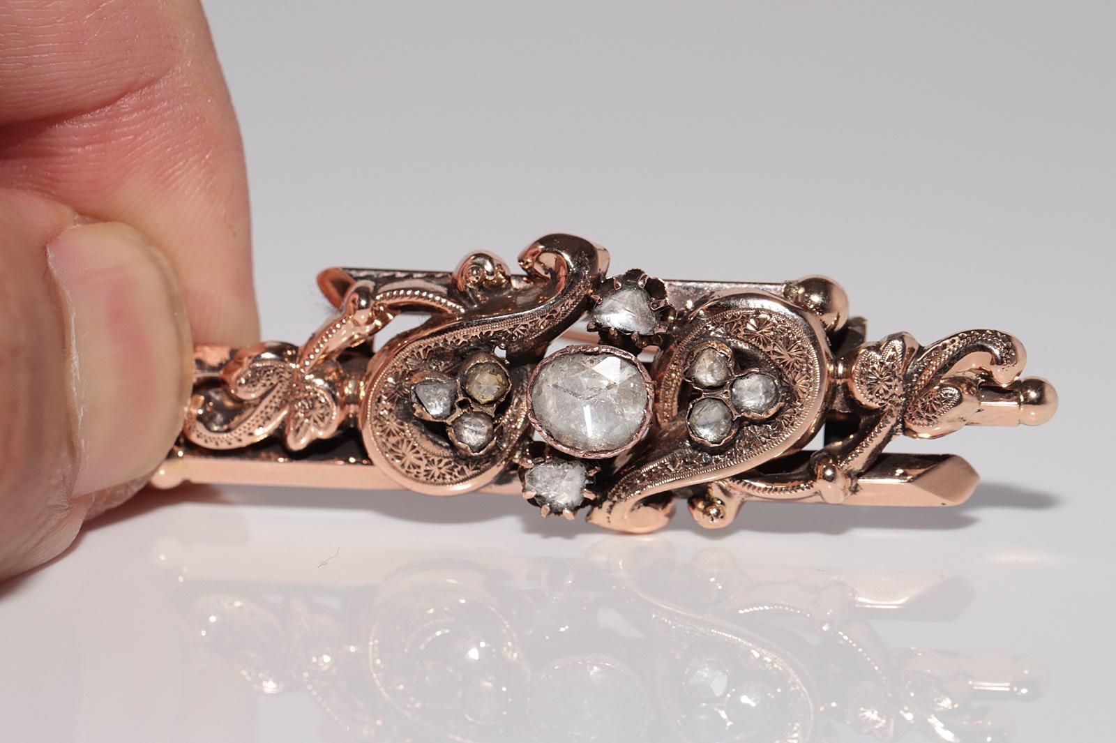 Antique Circa 1900s Handcrafted 14k Gold Natural Rose Cut Diamond Brooch For Sale 2