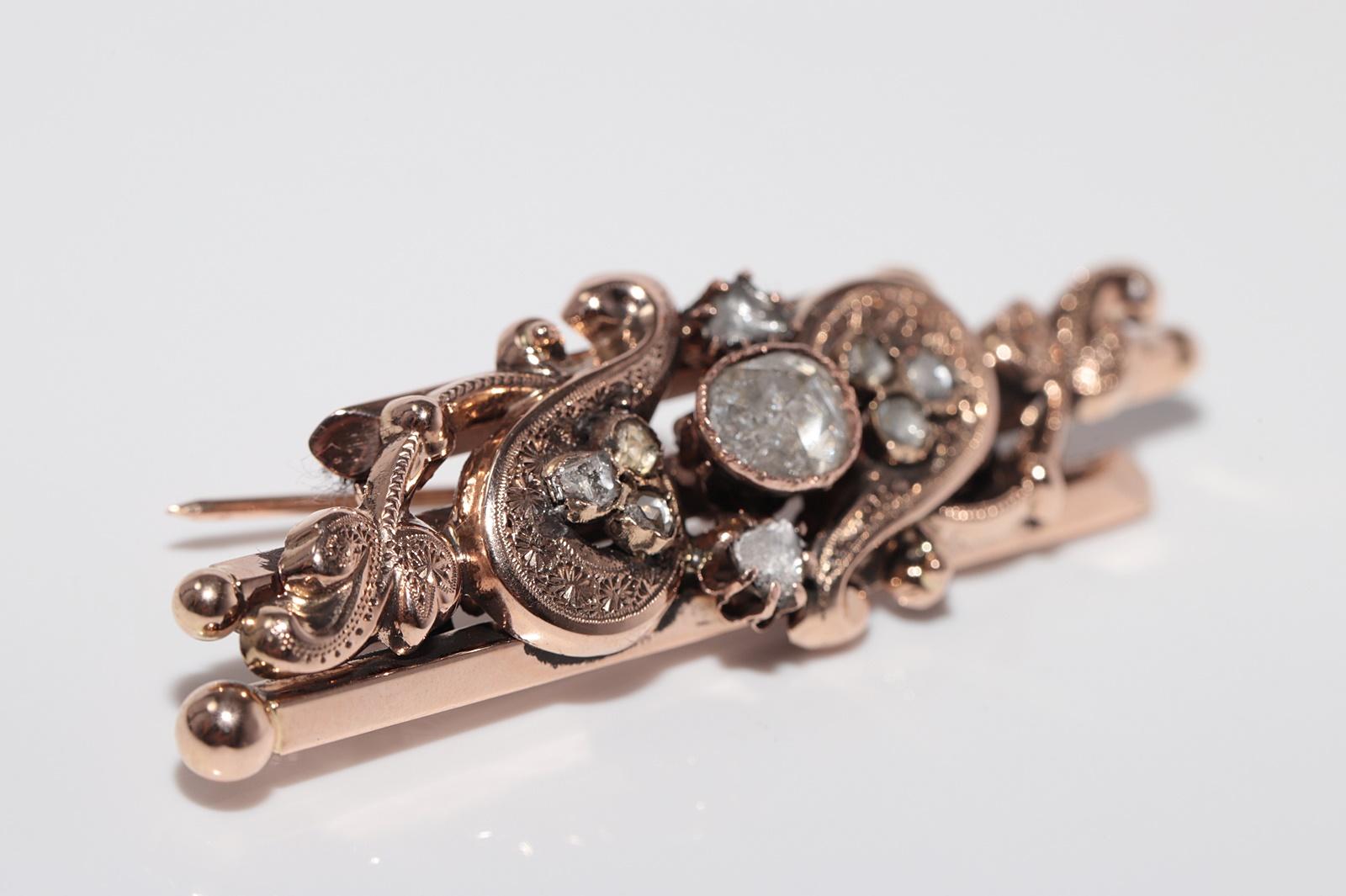 Antique Circa 1900s Handcrafted 14k Gold Natural Rose Cut Diamond Brooch For Sale 4