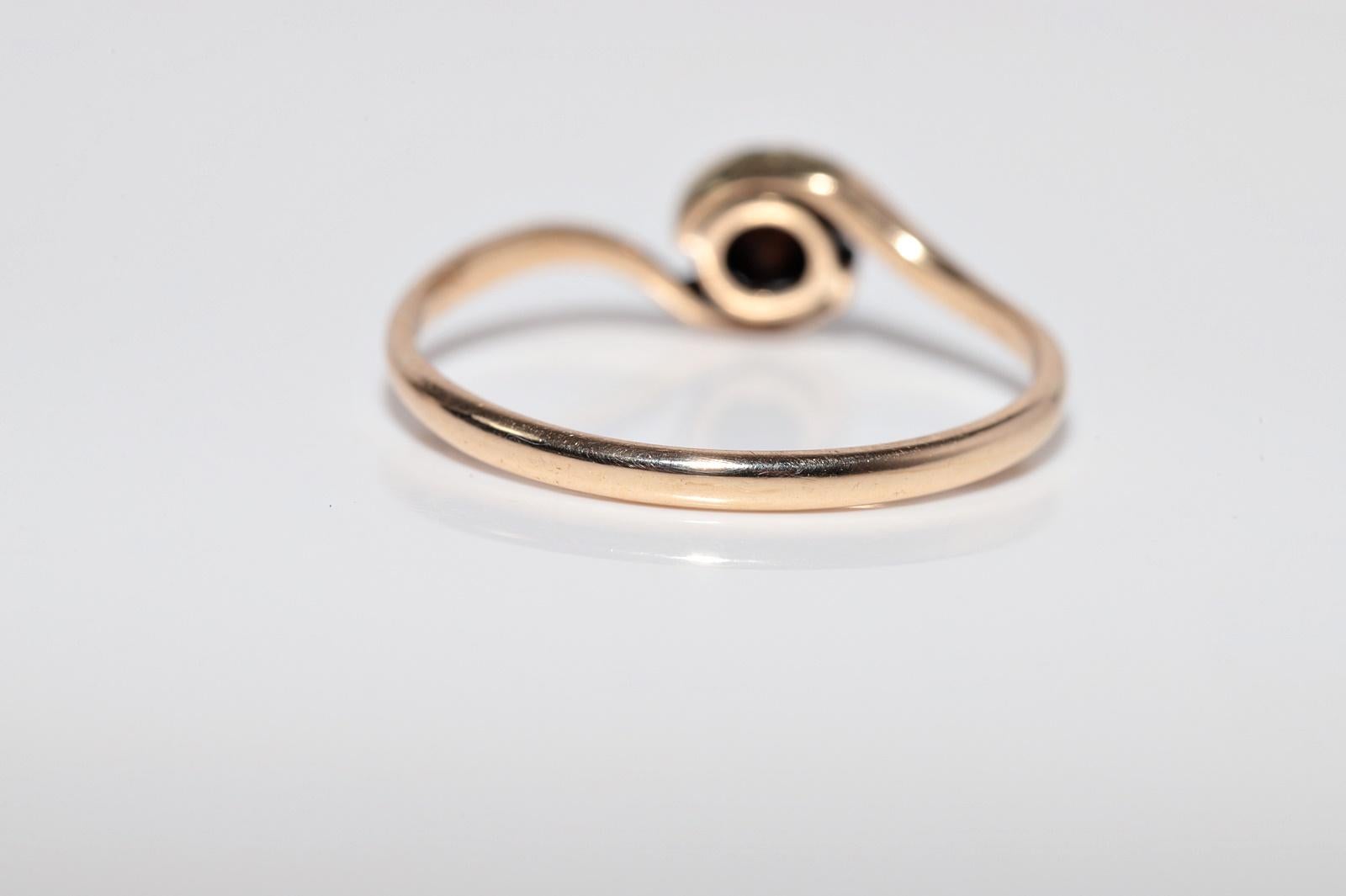 Bague solitaire ancienne datant des années 1900, fabriquée à la main en or 14 carats avec diamants naturels taille rose en vente 7