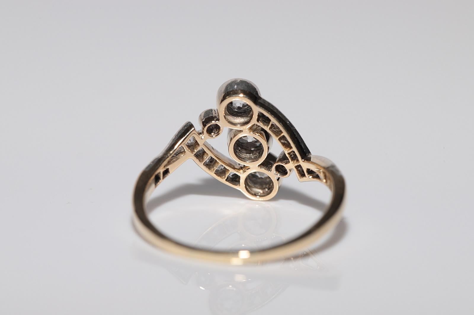 Ancien fabriqué à la main vers 1900  14k Gold Top Silver  Bague en diamant naturel en vente 2