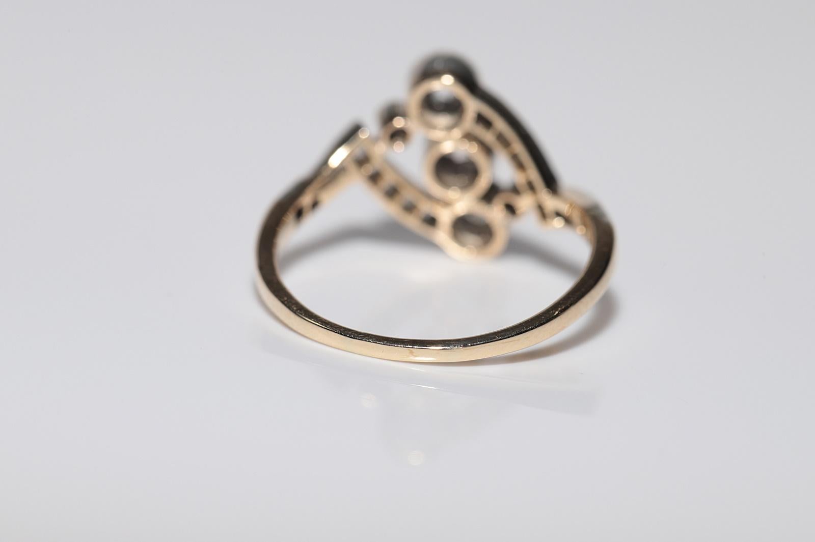 Ancien fabriqué à la main vers 1900  14k Gold Top Silver  Bague en diamant naturel en vente 3