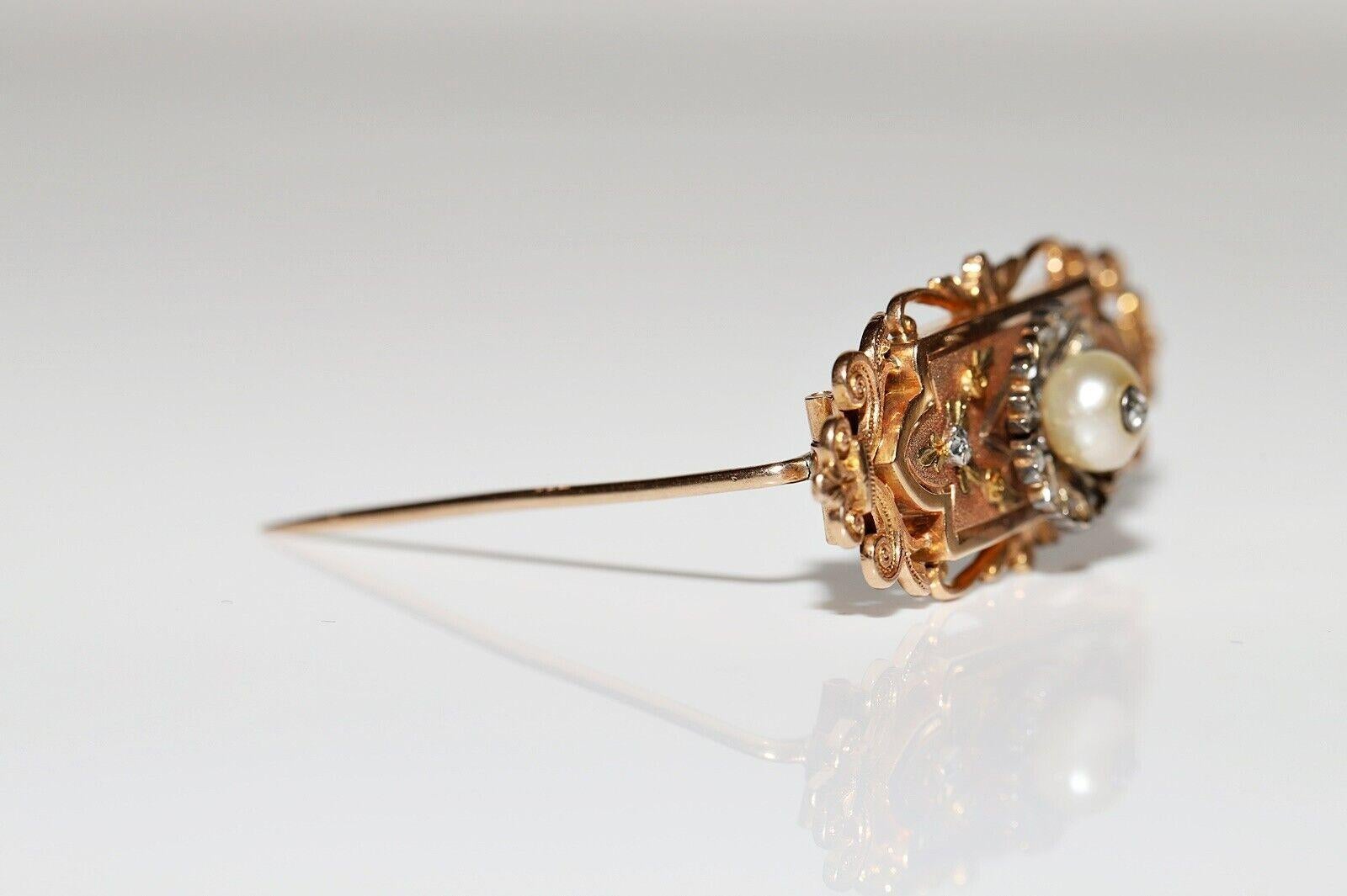 Victorian Antique Circa 1900s Handcrafted 18k Gold Natural Diamond And Pearl Brooch For Sale