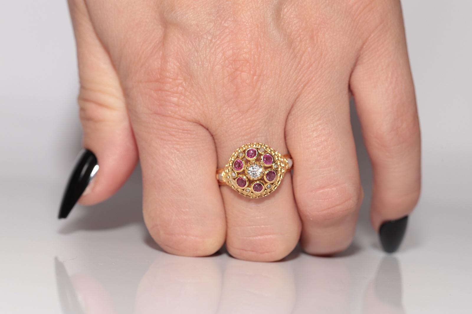 Antiker handgefertigter Ring aus 18 Karat Gold mit natürlichem Diamant und Rubin und Rubin Perle, um 1900 im Angebot 9