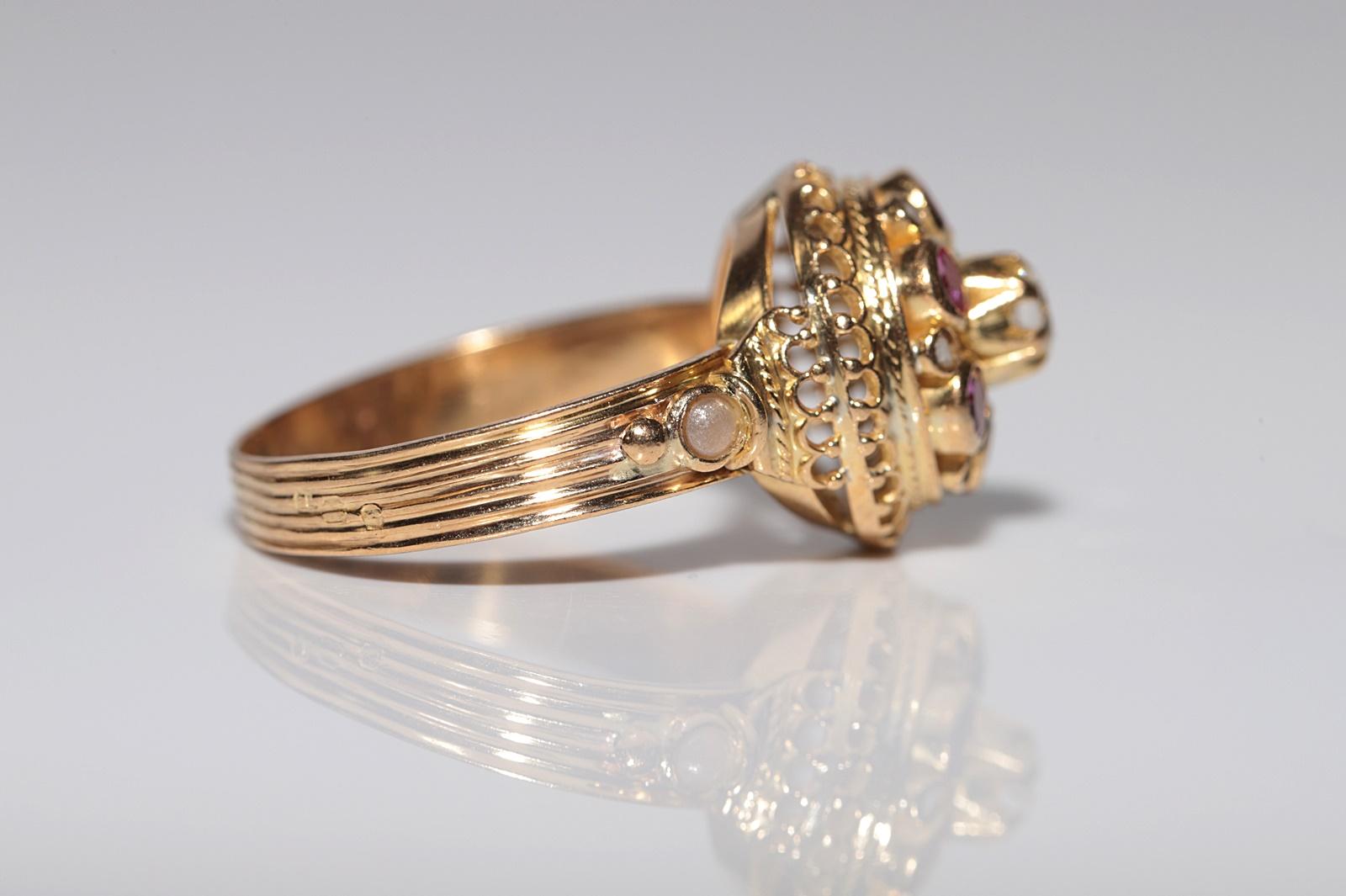 Antiker handgefertigter Ring aus 18 Karat Gold mit natürlichem Diamant und Rubin und Rubin Perle, um 1900 Damen im Angebot