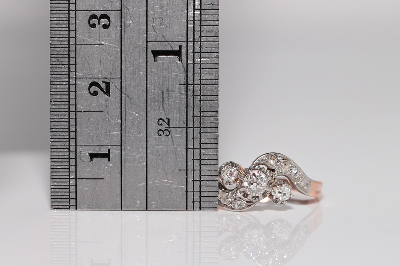 Antico anello a grappolo in oro 18k decorato con diamanti naturali, risalente al 1900 circa, realizzato a mano in vendita 7