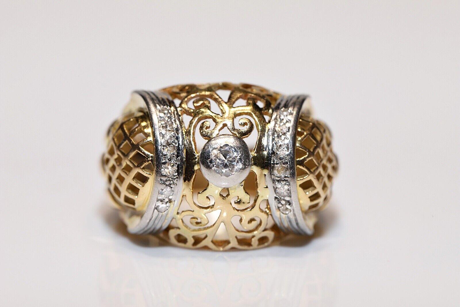 Antique Circa 1900s Handcrafted 18k Gold Natural Diamond Decorated Ring For Sale 4