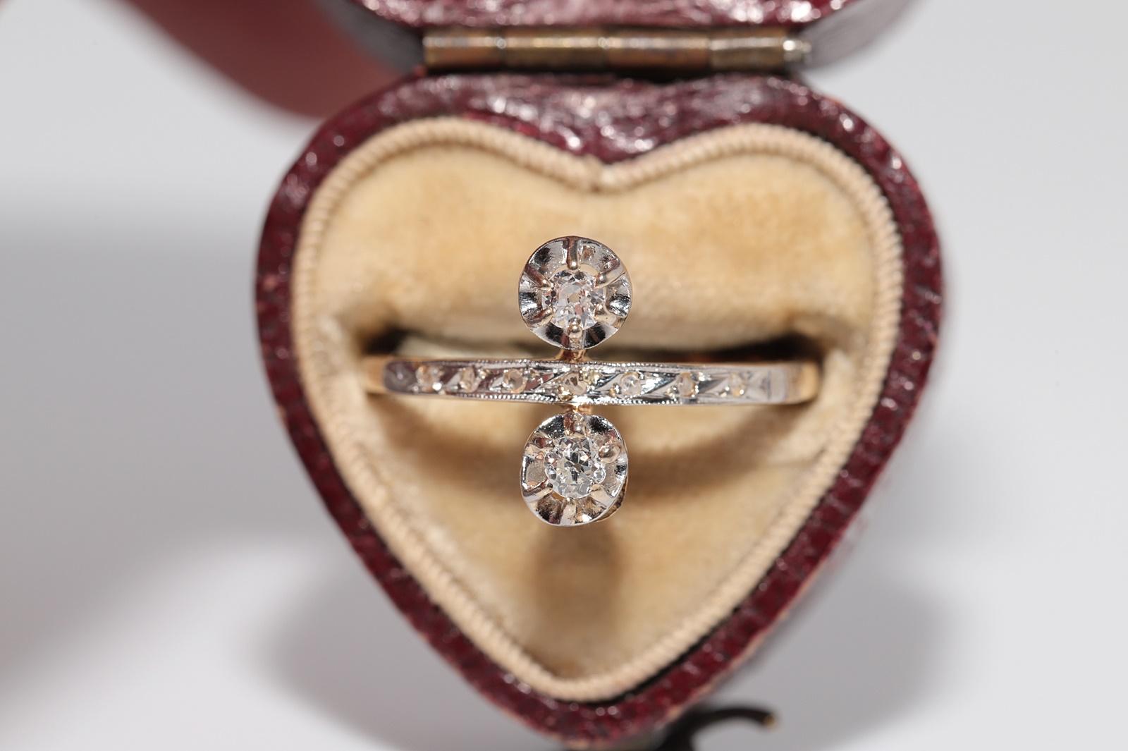 En très bon état.
Le poids total est de 2.4 grammes.
Le diamant principal est un diamant double taille ancienne de 0,10 ct.
Le diamant taillé en rose de 0.03 ct est totalement latéral.
Le diamant est généralement de couleur H et de pureté S1-s2.
La