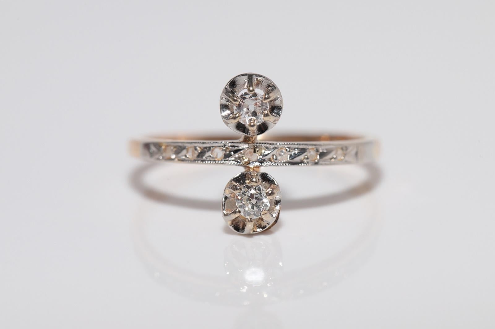 Taille vieille Europe Ancienne bague artisanale des années 1900 en or 18 carats décorée de diamants naturels en vente