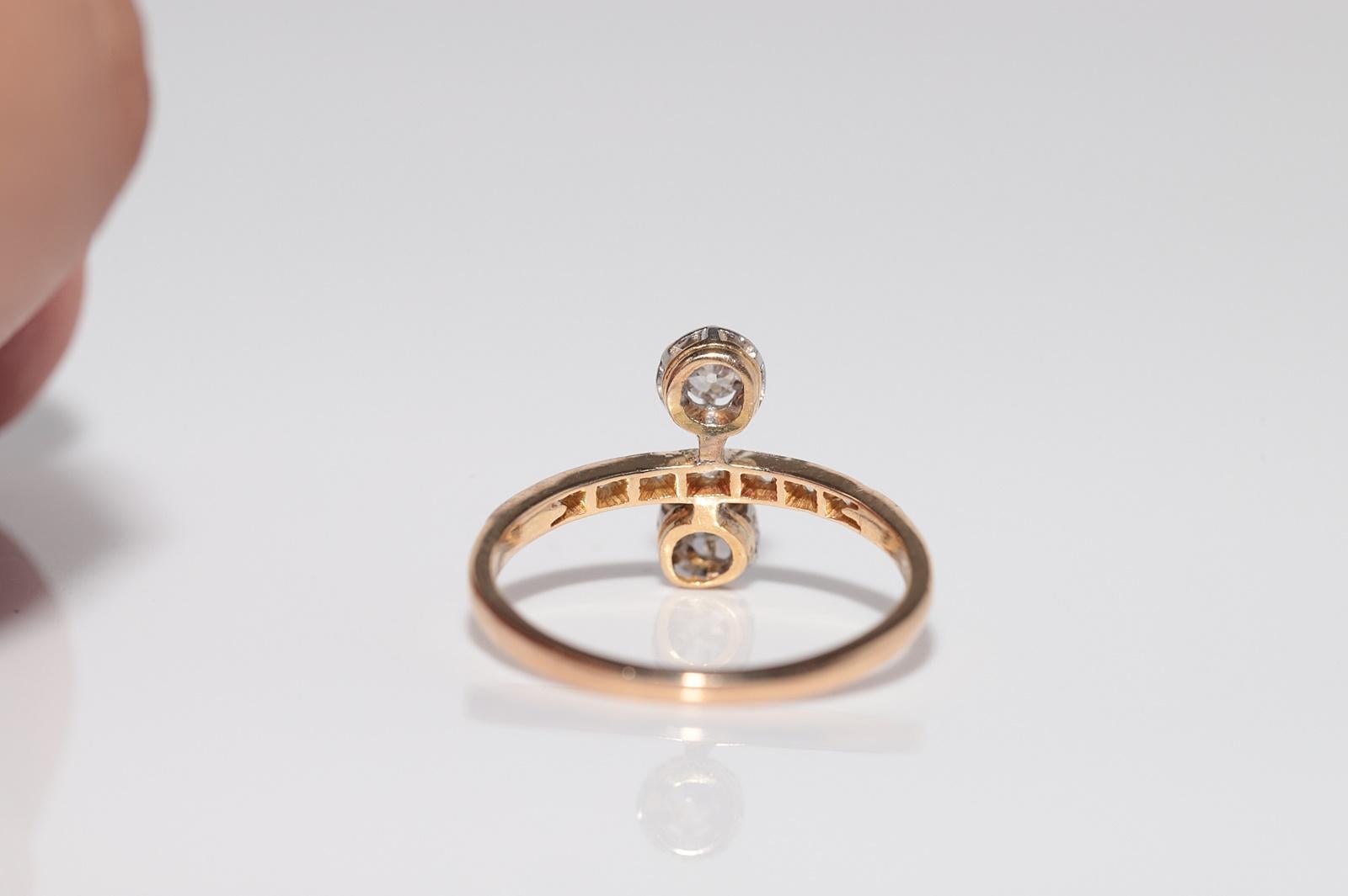 Ancienne bague artisanale des années 1900 en or 18 carats décorée de diamants naturels en vente 2