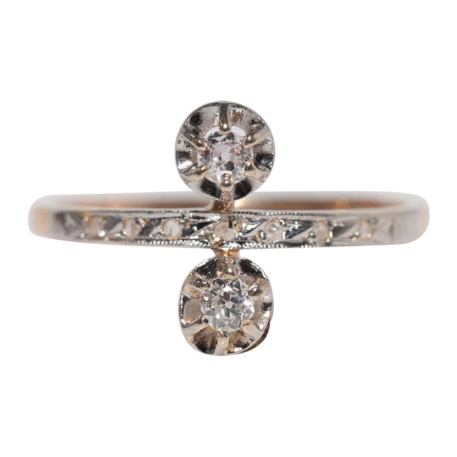 Antiker handgefertigter, dekorativer Ring aus 18 Karat Gold mit natürlichem Diamanten, um 1900