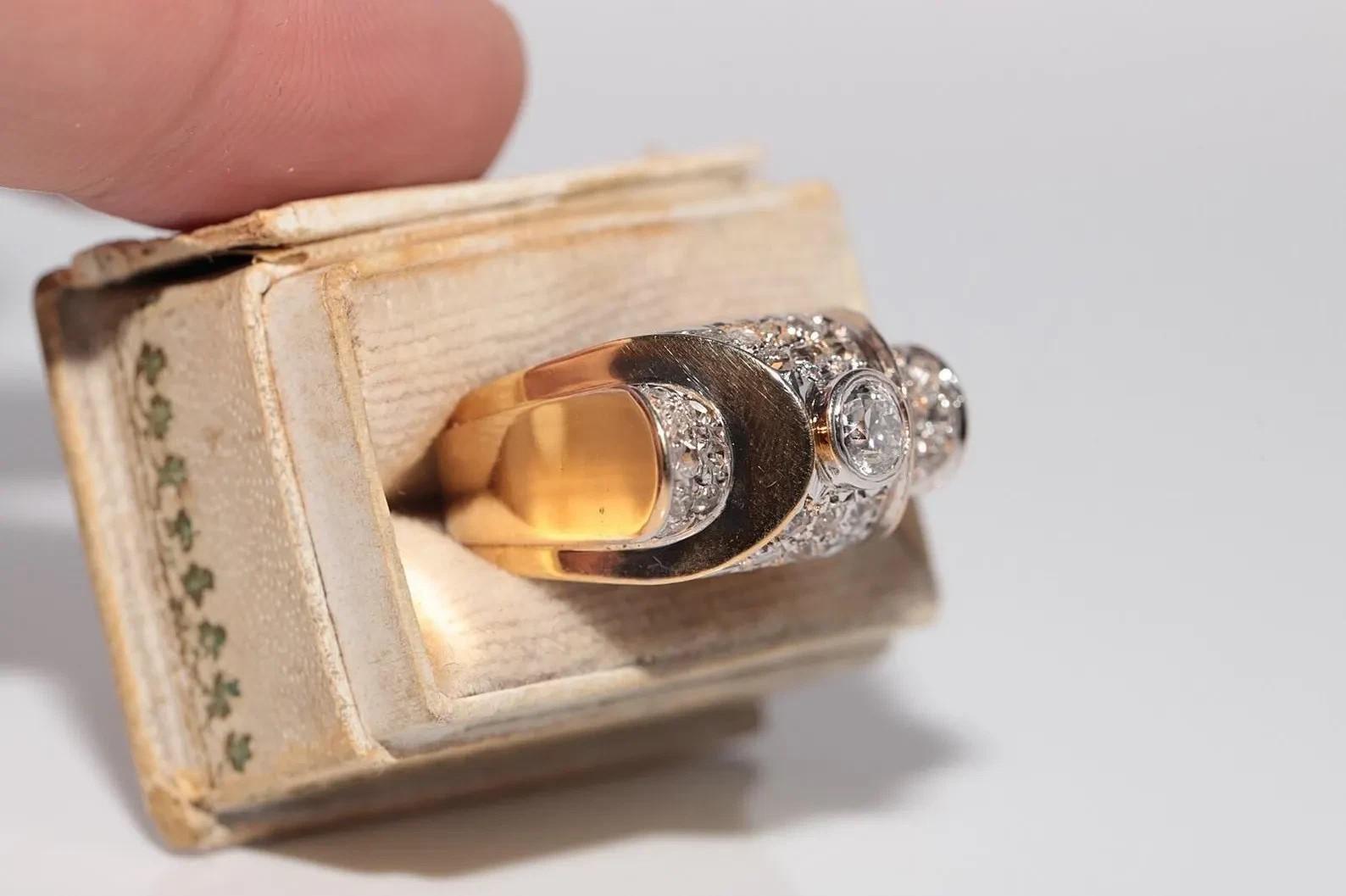 Vittoriano Antico anello con serbatoio decorato con diamanti naturali in oro 18 ct. del 1900 CIRCA in vendita