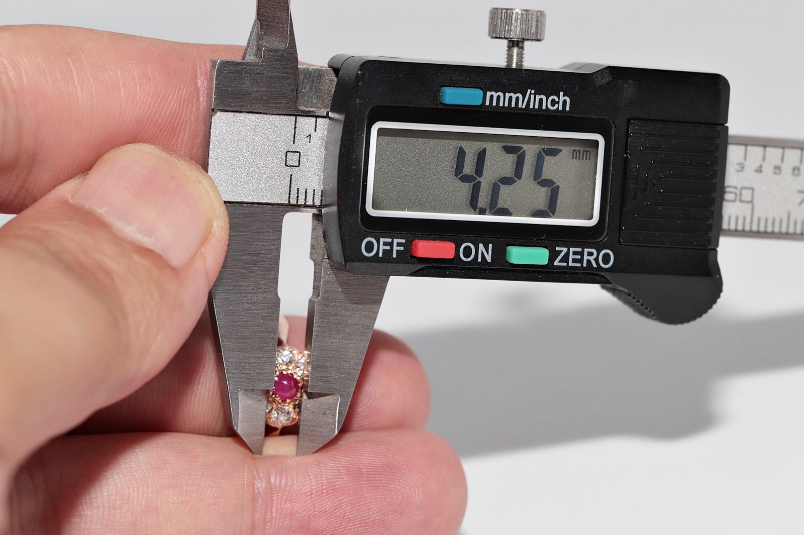 Bague ancienne en or 18k, circa 1900, faite à la main, diamant naturel taille ancienne et rubis en vente 12