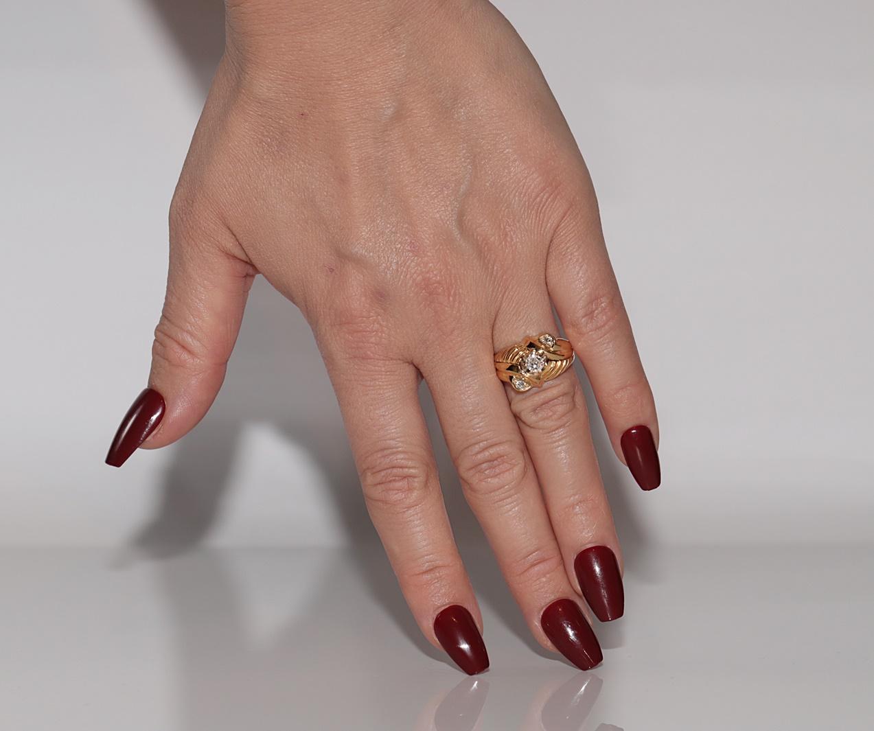 Anello antico CIRCA 1900 in oro 18 ct. con diamanti naturali taglio vecchio in vendita 7