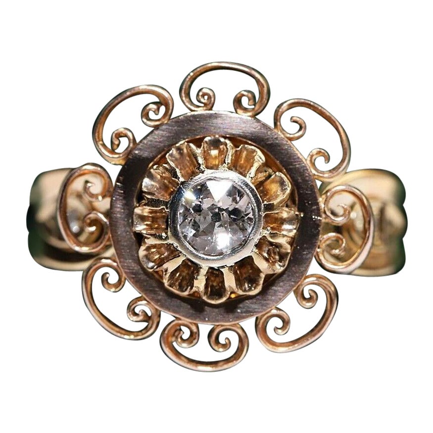 Antike, handgefertigte, um 1900, handgefertigt  18 Karat Gold Solitär-Ring mit natürlichem Diamant im Altschliff im Angebot