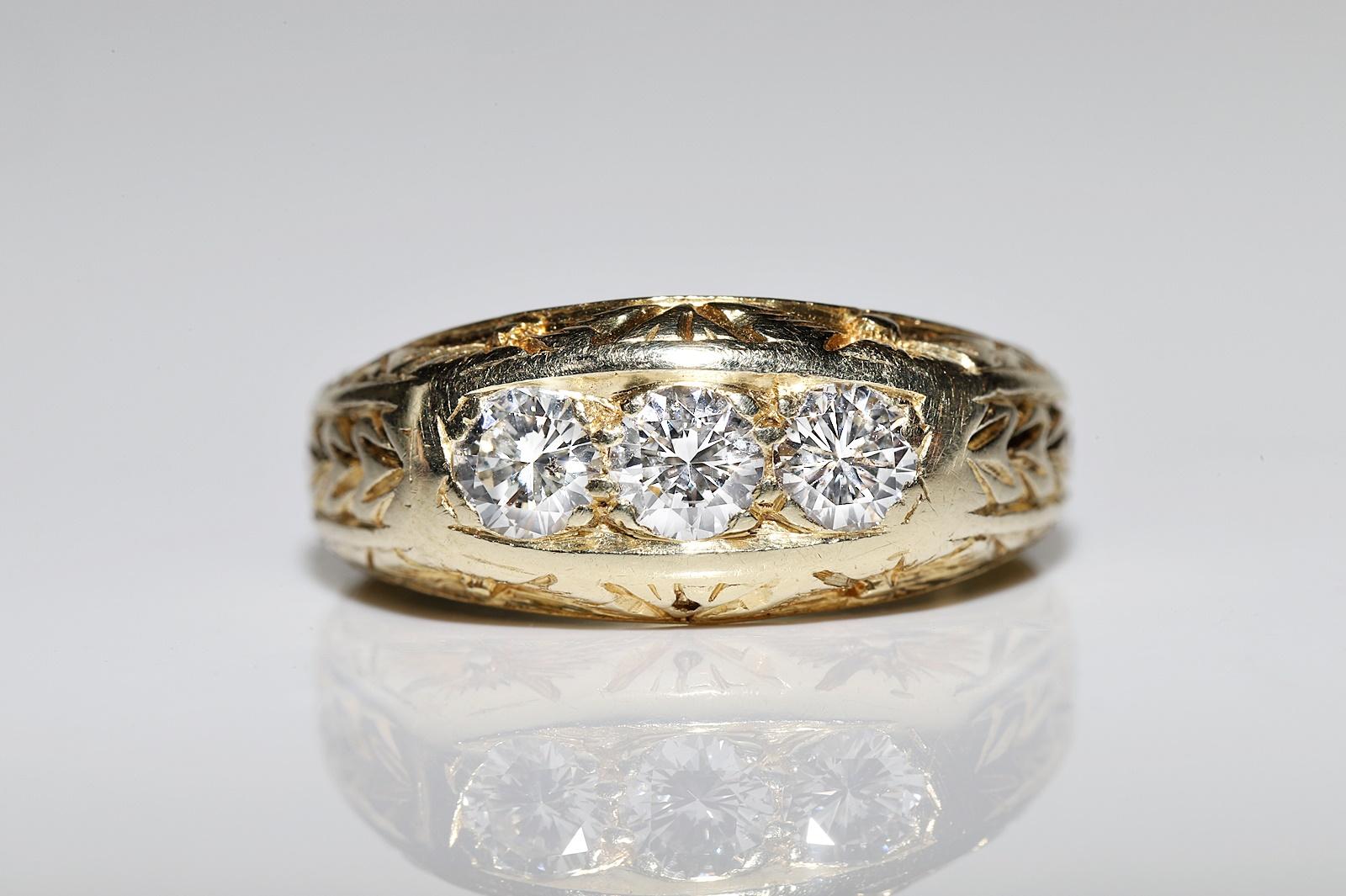 Victorian Antique Circa 1900s Handmade 14k Gold Natural Diamond Decorated Band Ring For Sale