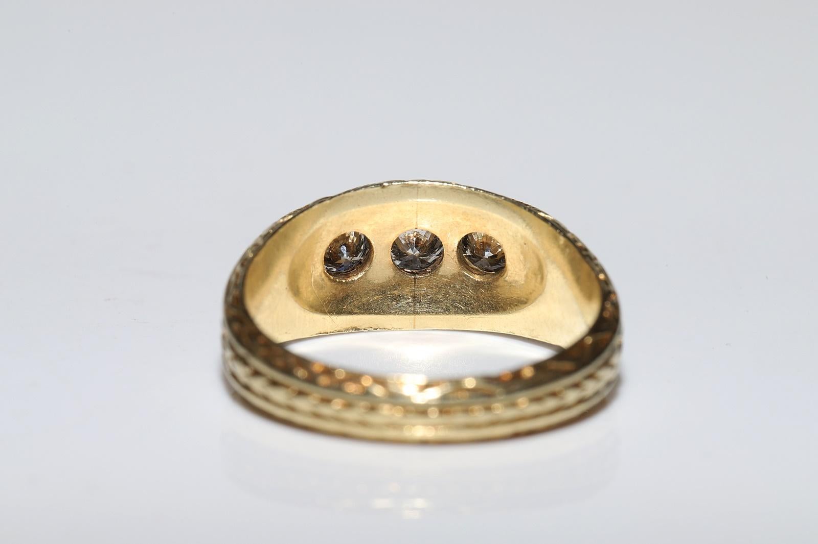 Antique Circa 1900s Handmade 14k Gold Natural Diamond Decorated Band Ring For Sale 3