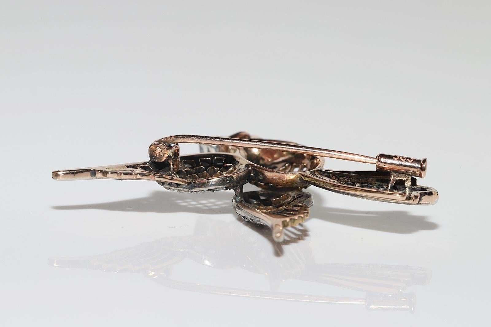 Antique Circa 1900s Handmade 14k Gold Top Silver Natural Diamond  Bird Brooch For Sale 5