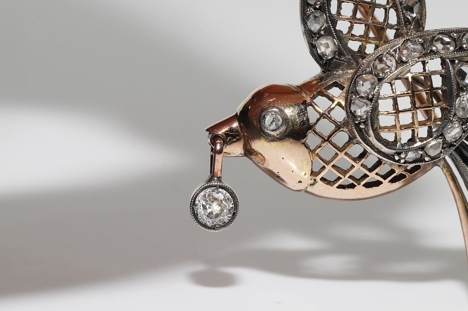 Antique Circa 1900s Handmade 14k Gold Top Silver Natural Diamond  Bird Brooch For Sale 6