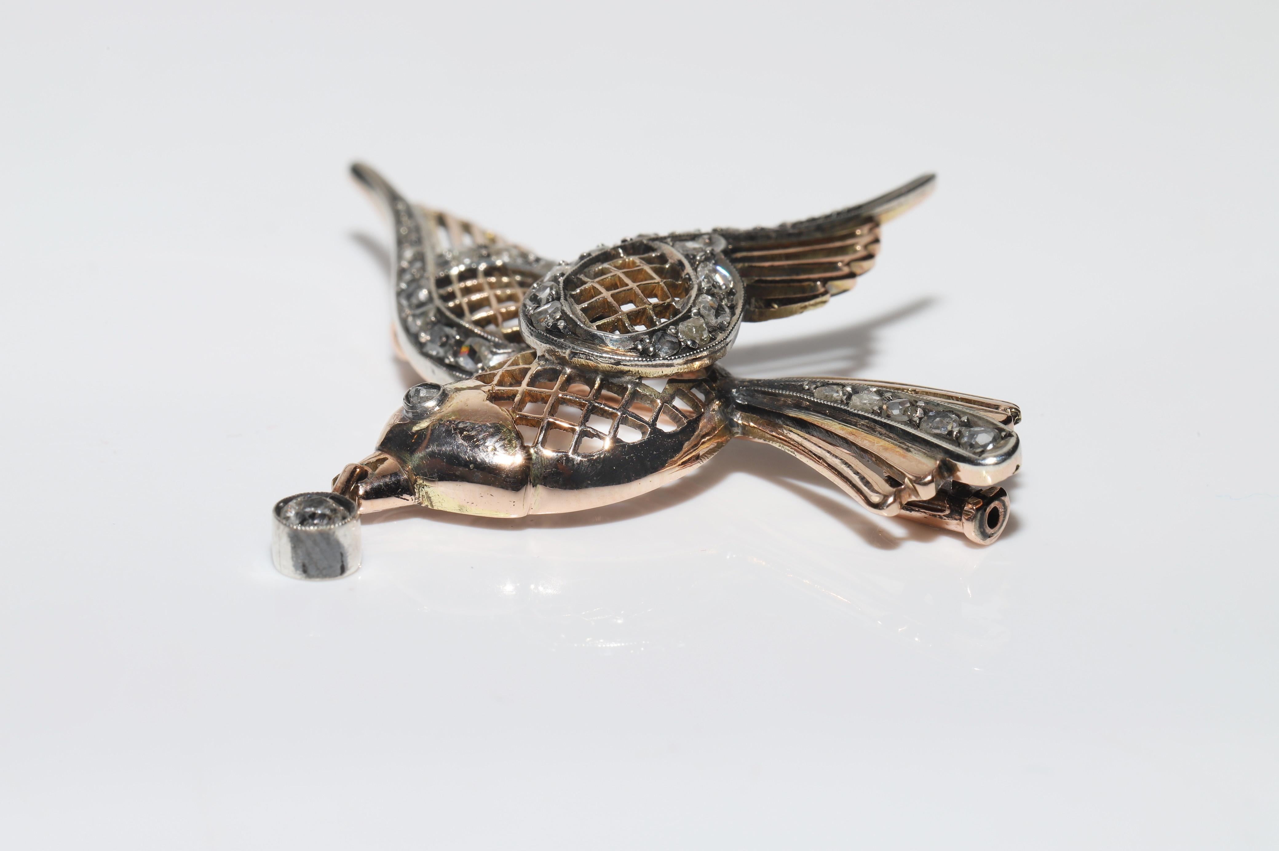 Antique Circa 1900s Handmade 14k Gold Top Silver Natural Diamond  Bird Brooch For Sale 9