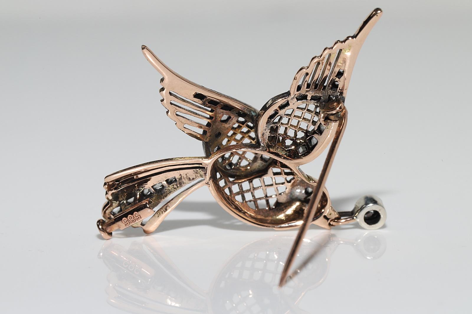 Antique Circa 1900s Handmade 14k Gold Top Silver Natural Diamond  Bird Brooch For Sale 2