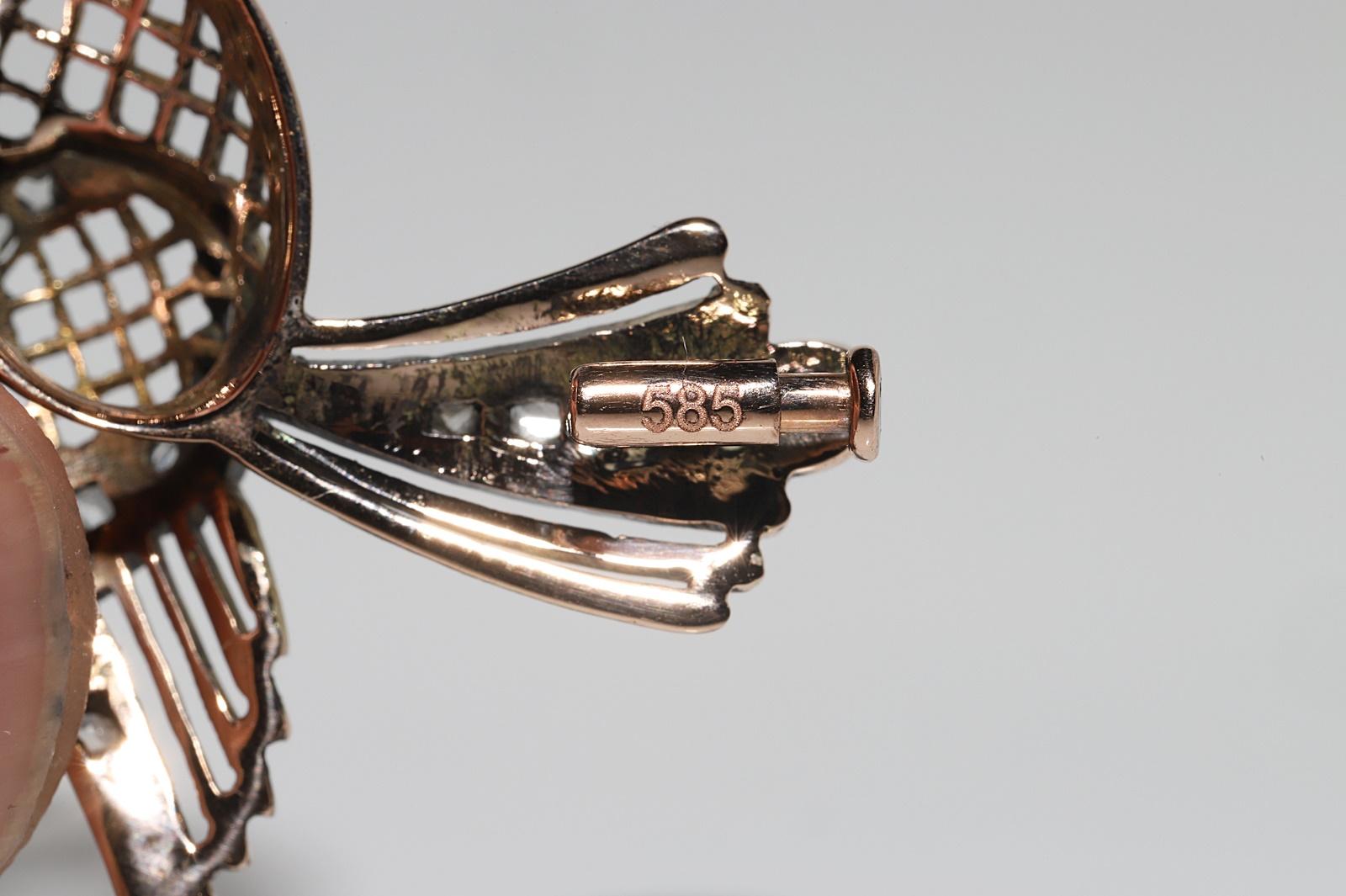 Antique Circa 1900s Handmade 14k Gold Top Silver Natural Diamond  Bird Brooch For Sale 3