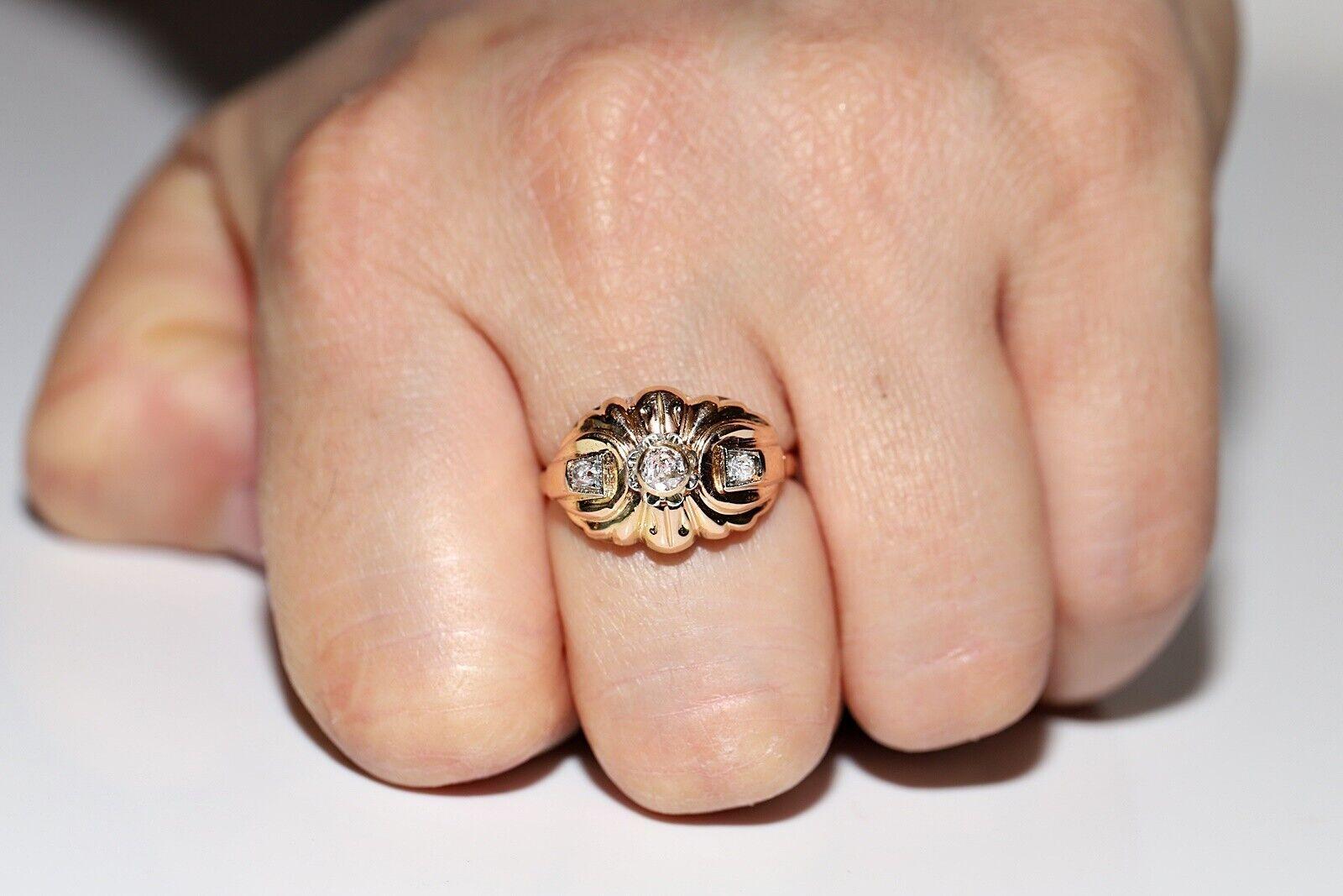 Antique Circa 1900s Handmade  18k gold Natural Diamond Decorated Ring For Sale 5