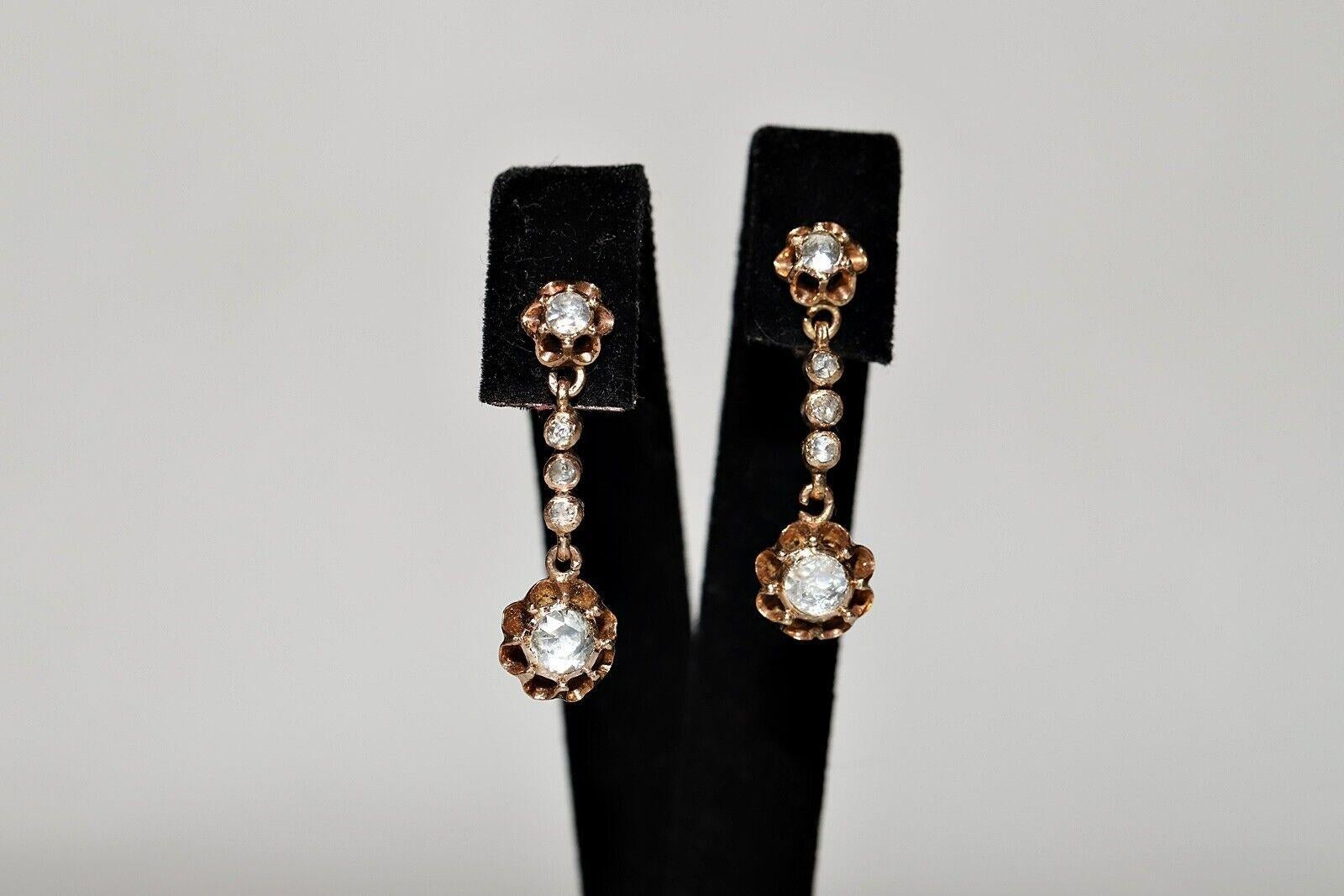 In very good condition.
Total weight is 4.5 grams.
Totally is diamond 0.55 carat.
The diamond is has H-I color and vs-s1-s2 clarity.
The lock part 8K GOLD.
Acid tested to be 10k real gold.
Please contact for any questions.