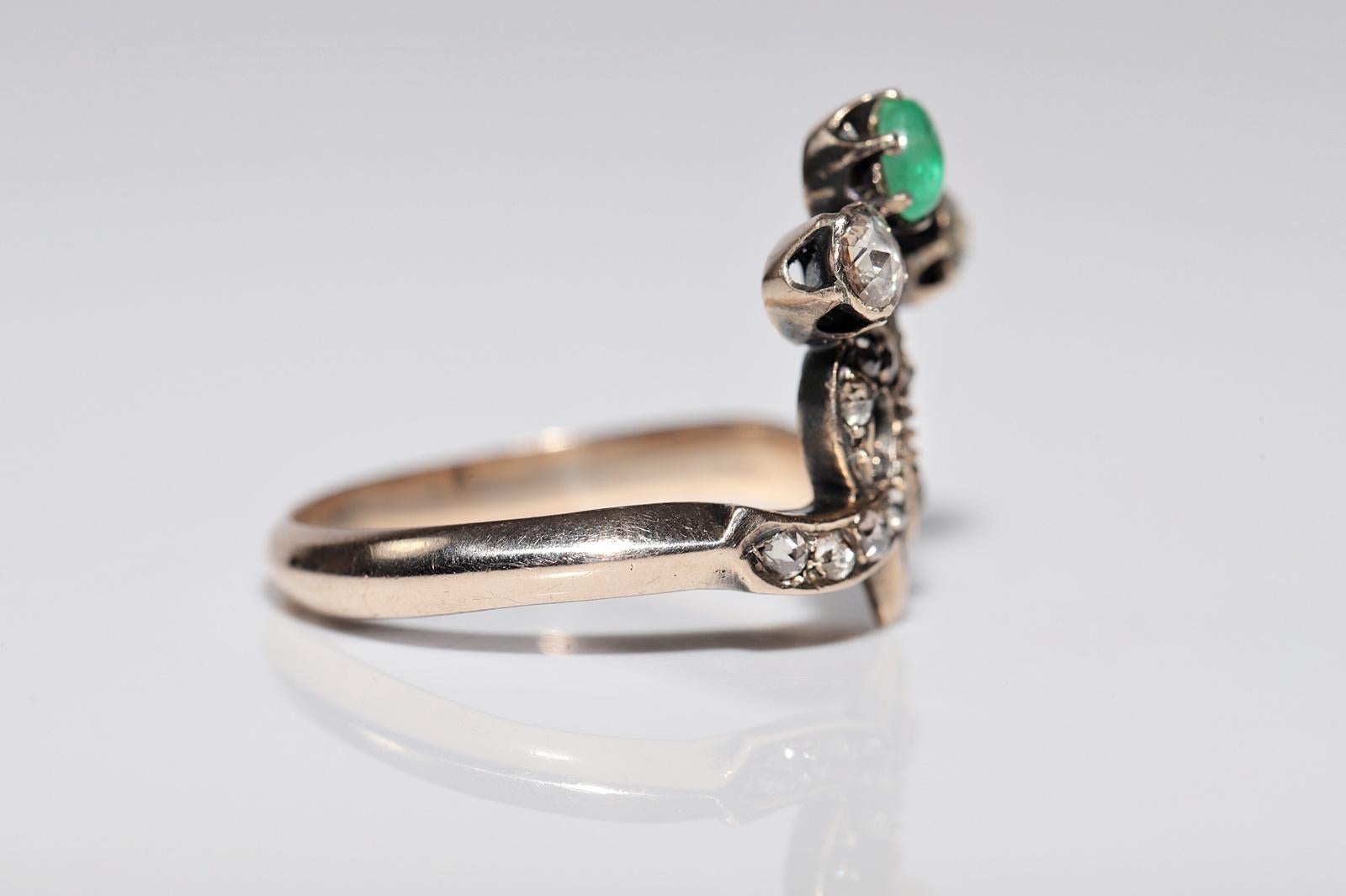 Women's Antique Circa 1900s Ottoman 14k Gold Natural Rose Cut Diamond And Emerald Ring For Sale