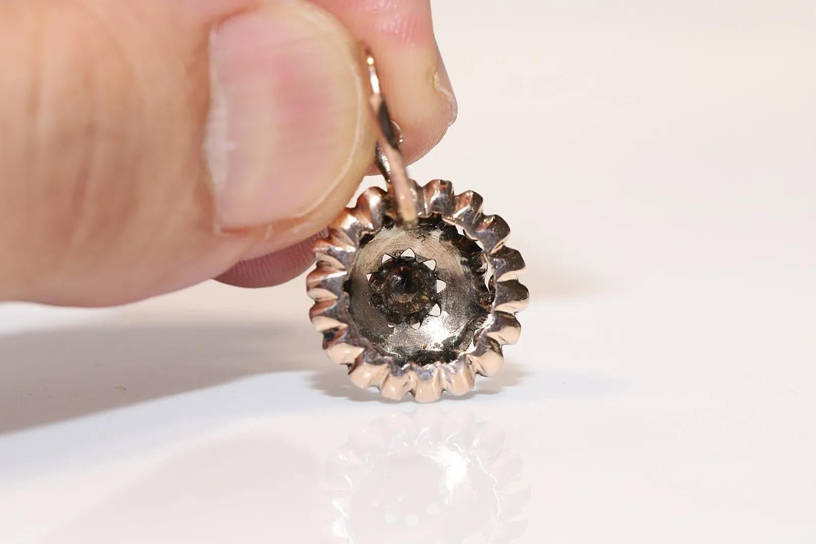 Boucles d'oreilles anciennes en or 8k Circa 1900, diamant naturel taillé en rose en vente 5