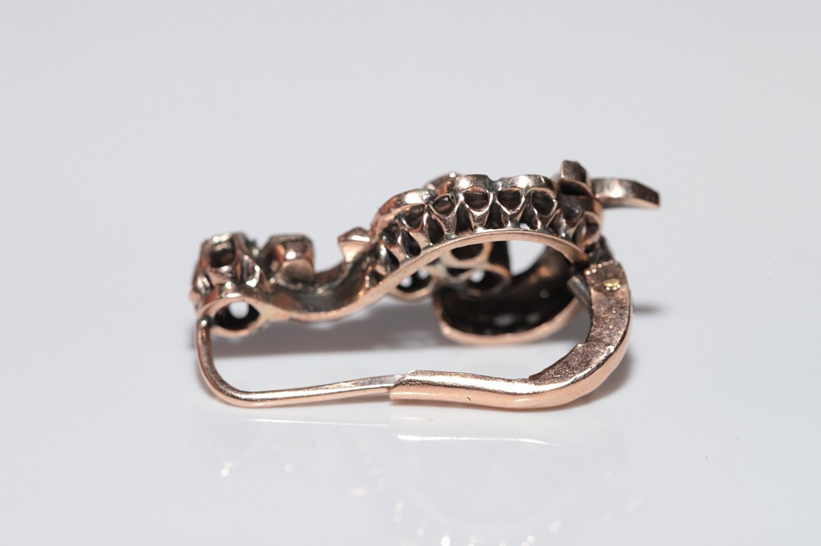 Boucles d'oreilles anciennes en or 8k Circa 1900, diamant naturel taillé en rose en vente 1