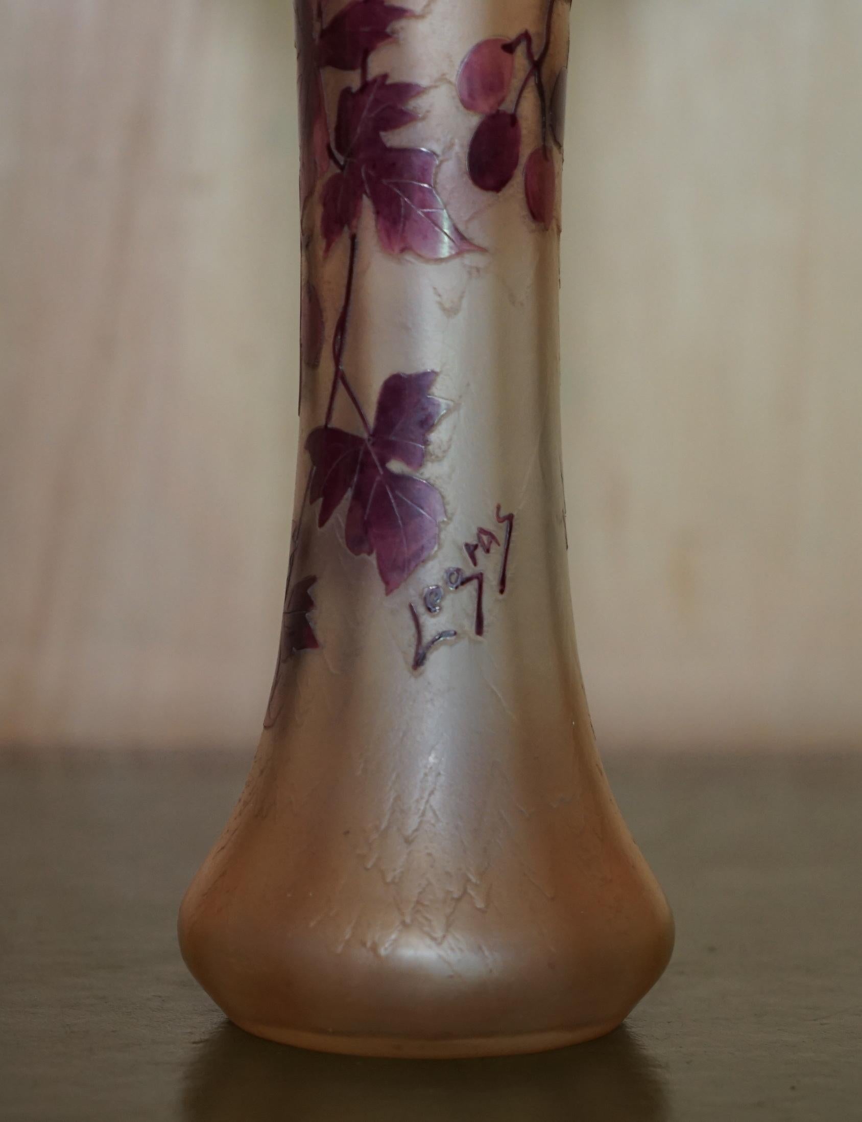 Edoardiano Vaso in vetro firmato ANTIQUE CIRCA 1907 ST DENIS FRANCE LEGRAS RUBIS SERIES FLORAL in vendita
