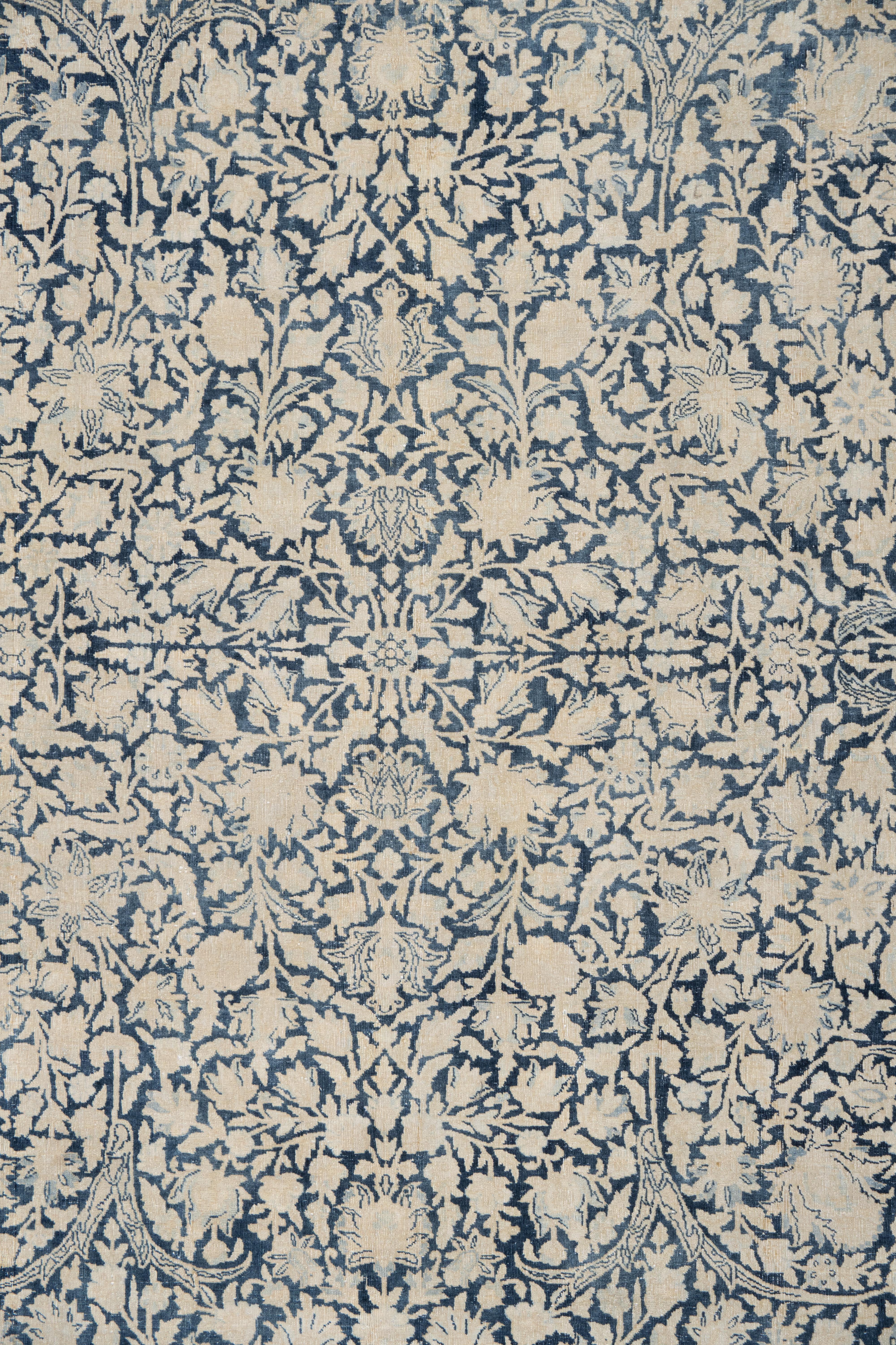 Antike CIRCA 1910 Blau Persisch Kerman Millefleur Wolle Hand geknüpft 11' X 17' im Zustand „Gut“ im Angebot in New York, NY