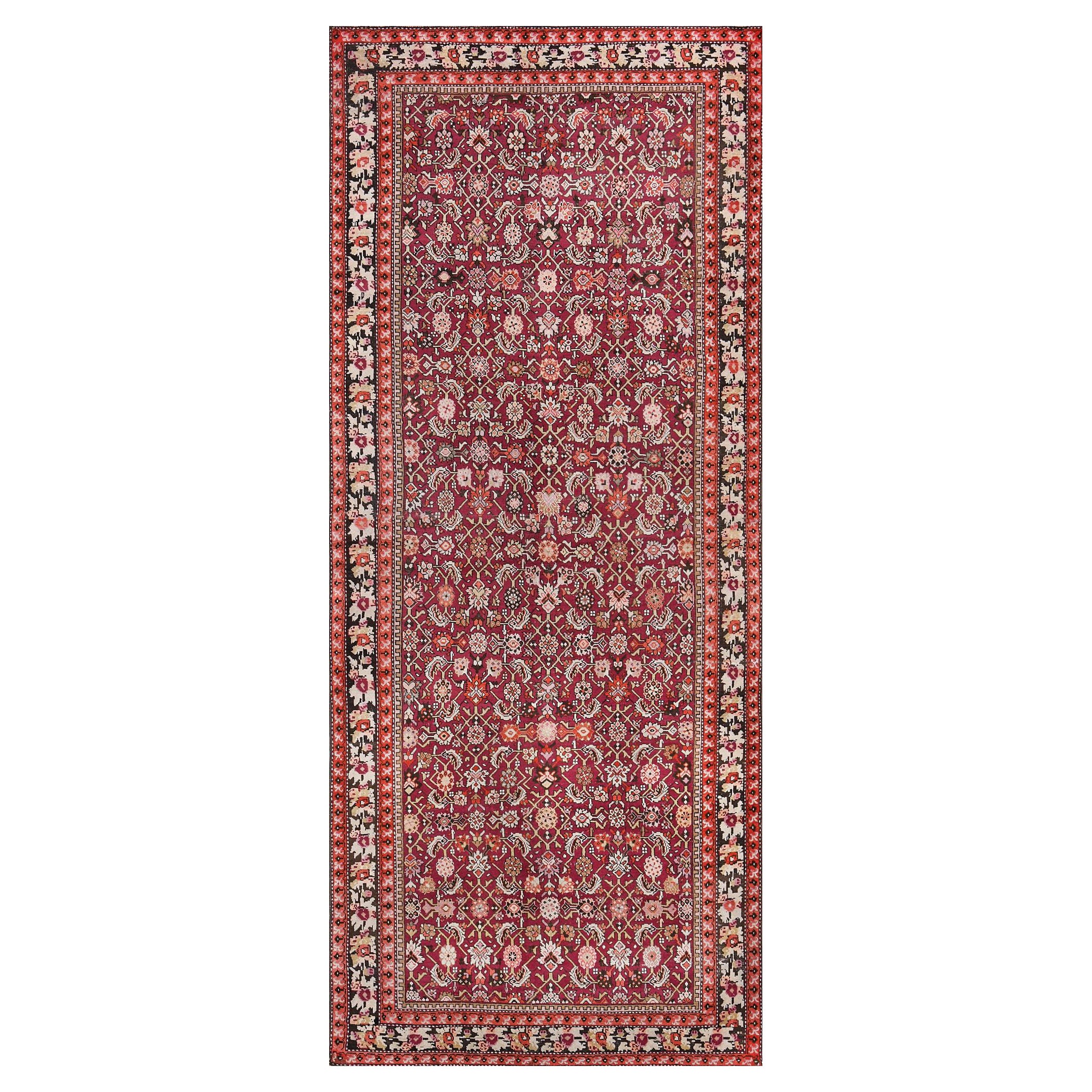 Antiker roter Karabagh-Teppich mit Blumenmuster CIRCA-1910 im Angebot