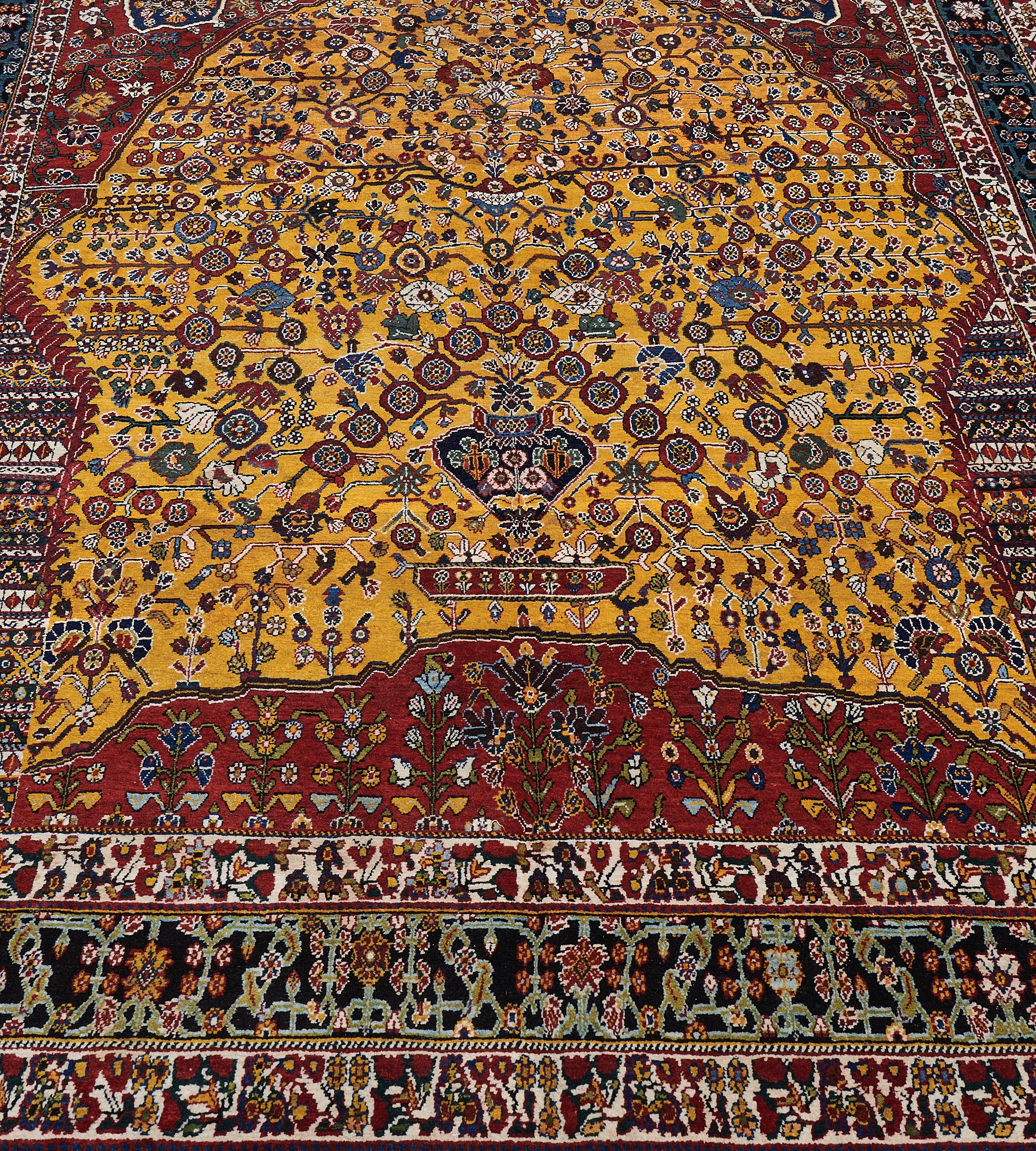 Antique, circa 1910, Handwoven Qashqai Prayer Rug For Sale 2