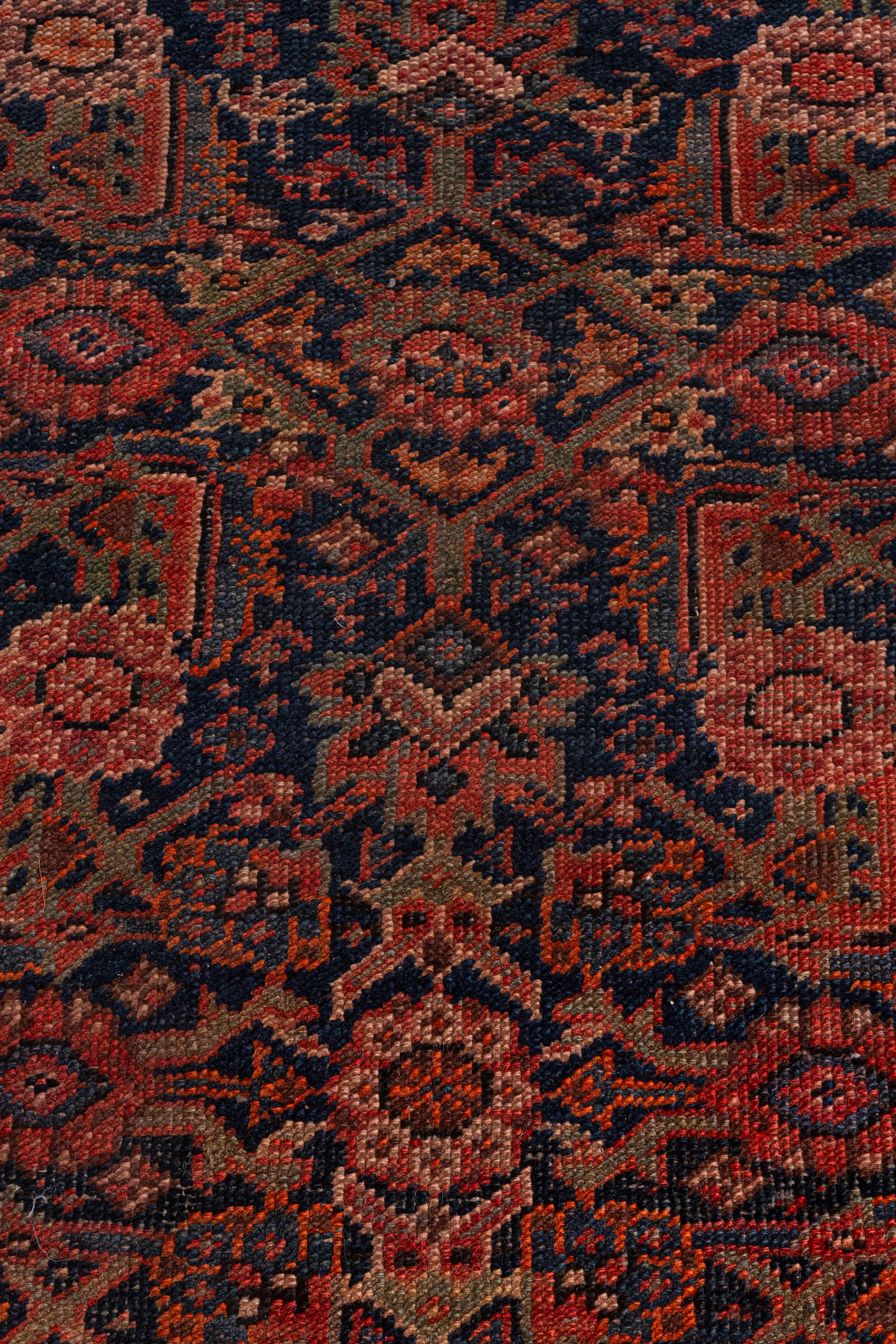 Antico runner annodato a mano rosso persiano Malayer del 1910 circa in vendita 5