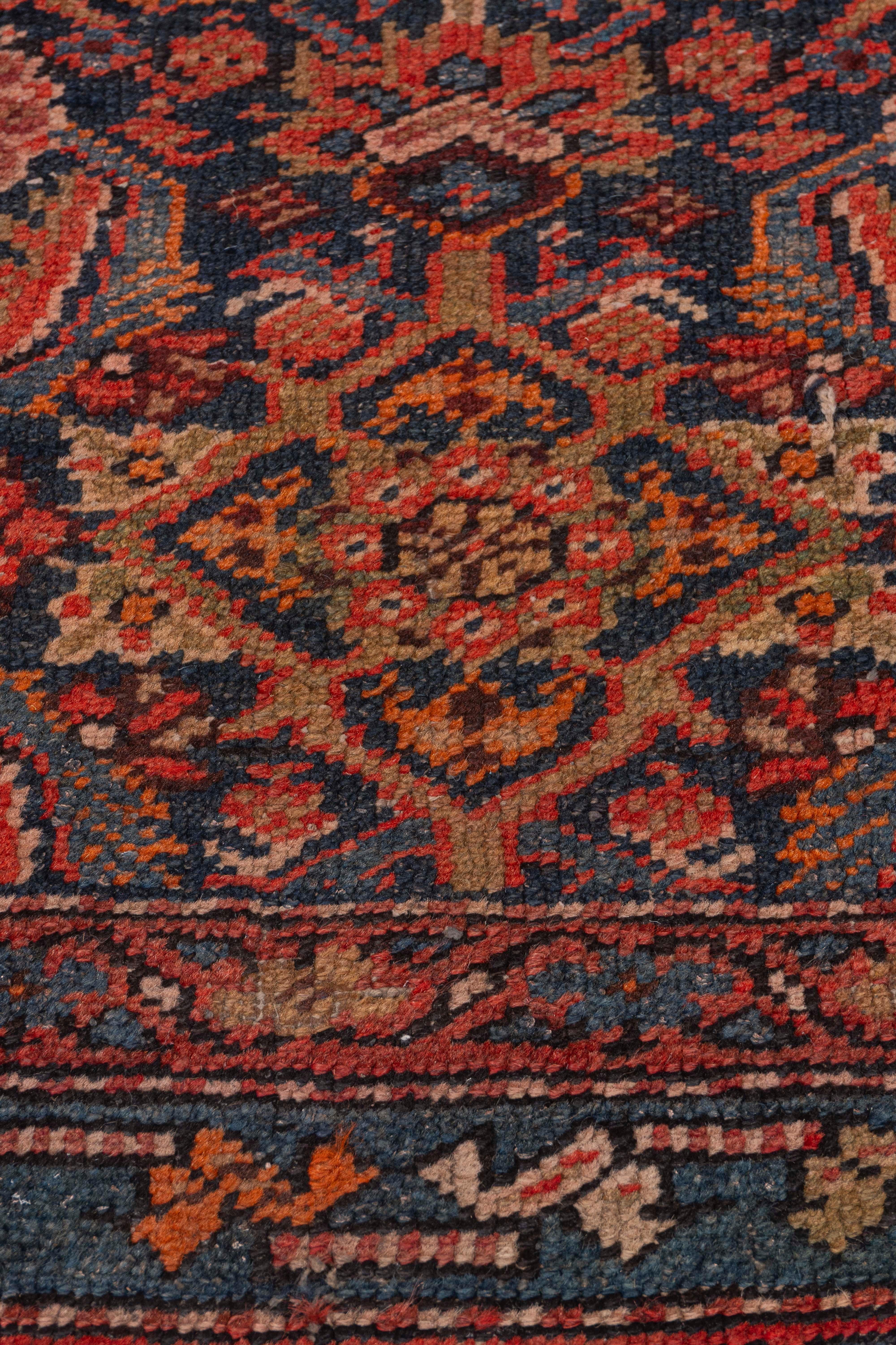 XX secolo Antico runner annodato a mano rosso persiano Malayer del 1910 circa in vendita