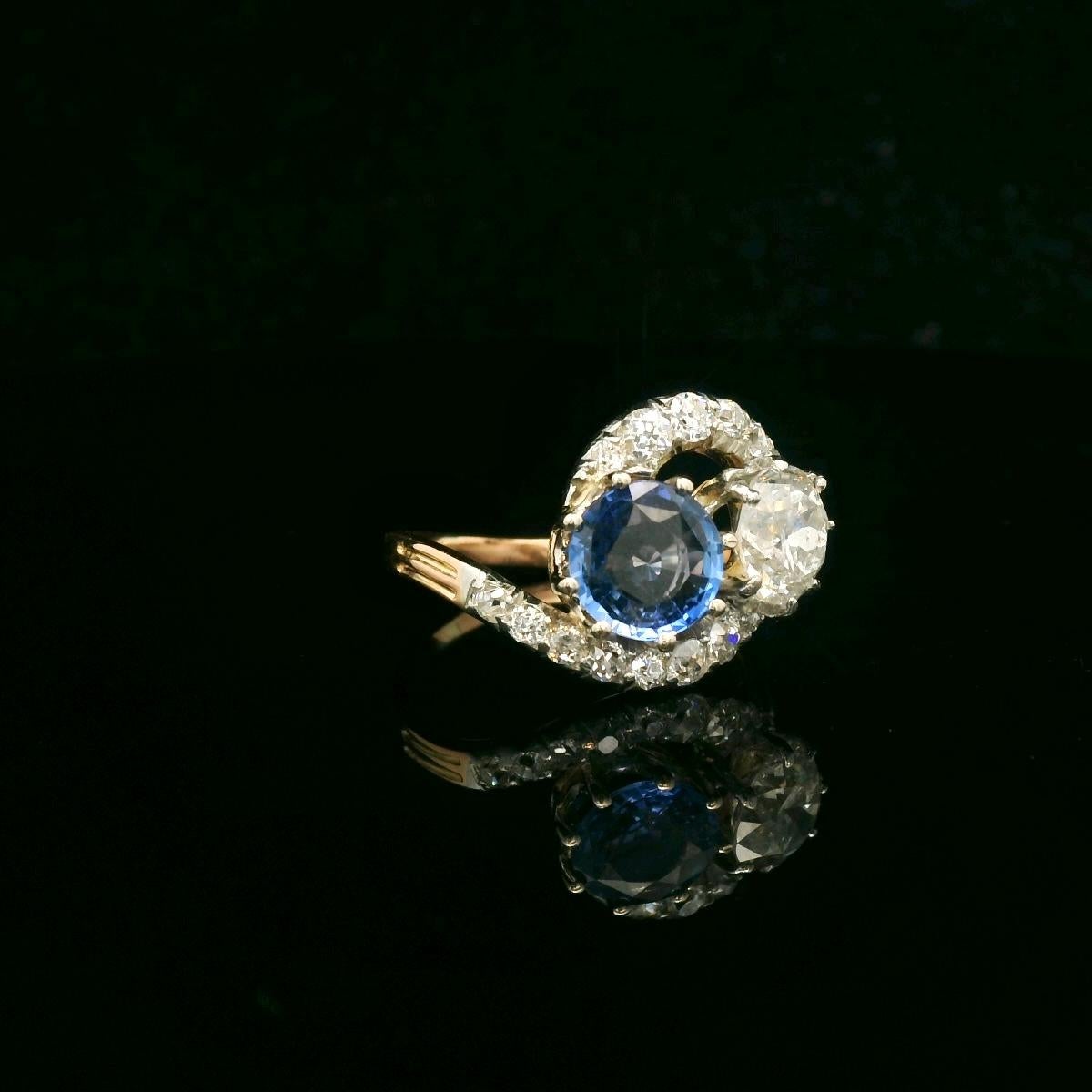 Art Nouveau Antique circa 1910  toi et moi Diamond and Sapphire ring For Sale