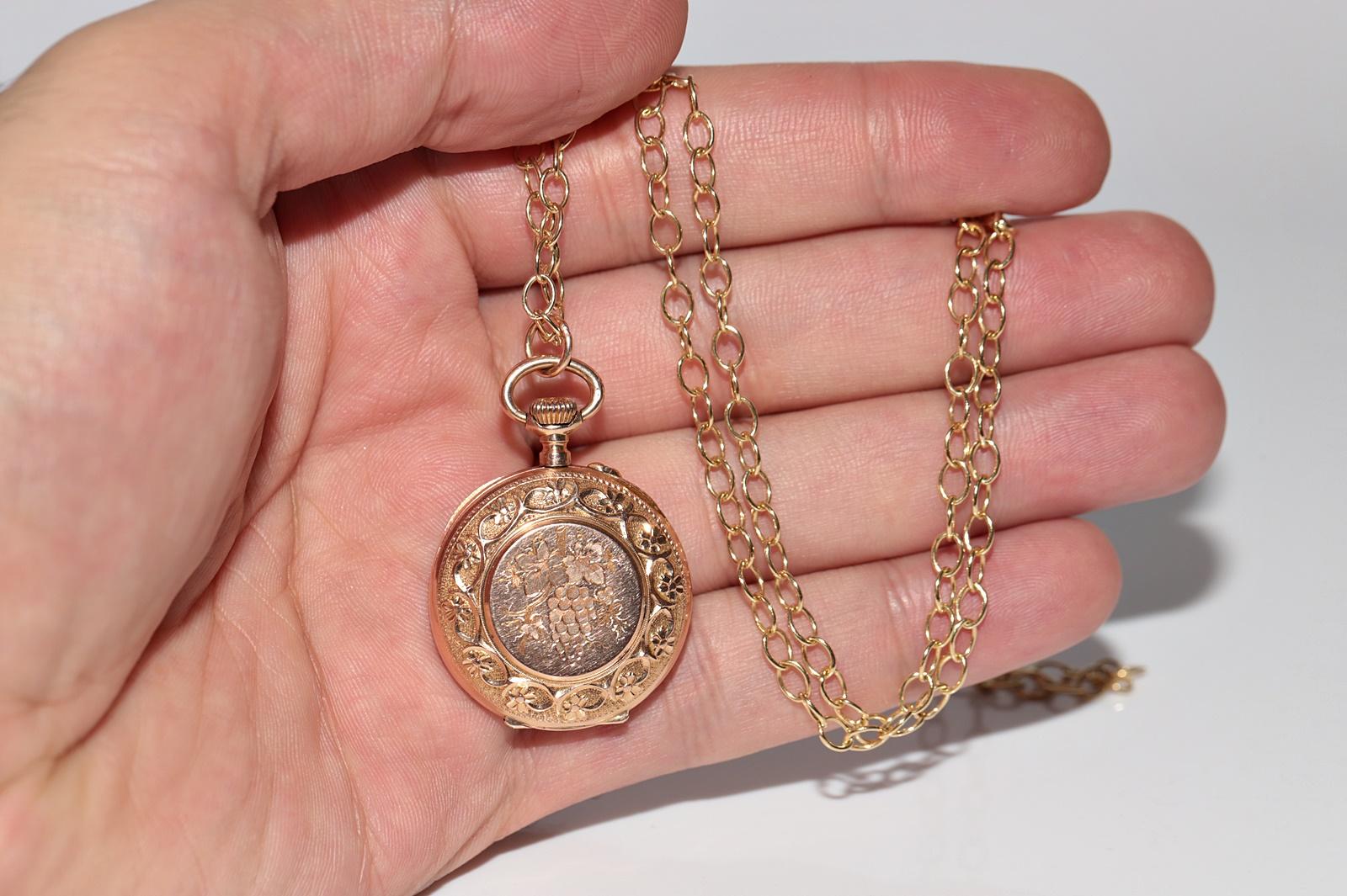 Antique Circa 1910s 18k Gold Pendant Pocket Watches Necklace For Sale 11
