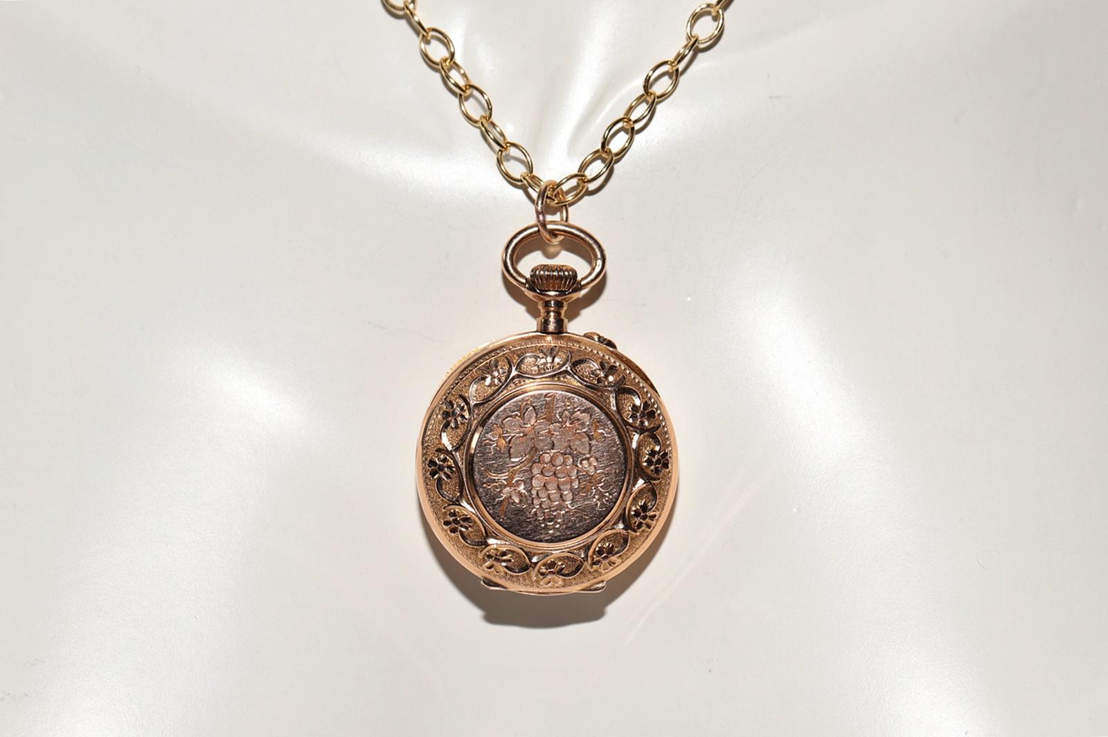 Late Victorian Antique Circa 1910s 18k Gold Pendant Pocket Watches Necklace For Sale
