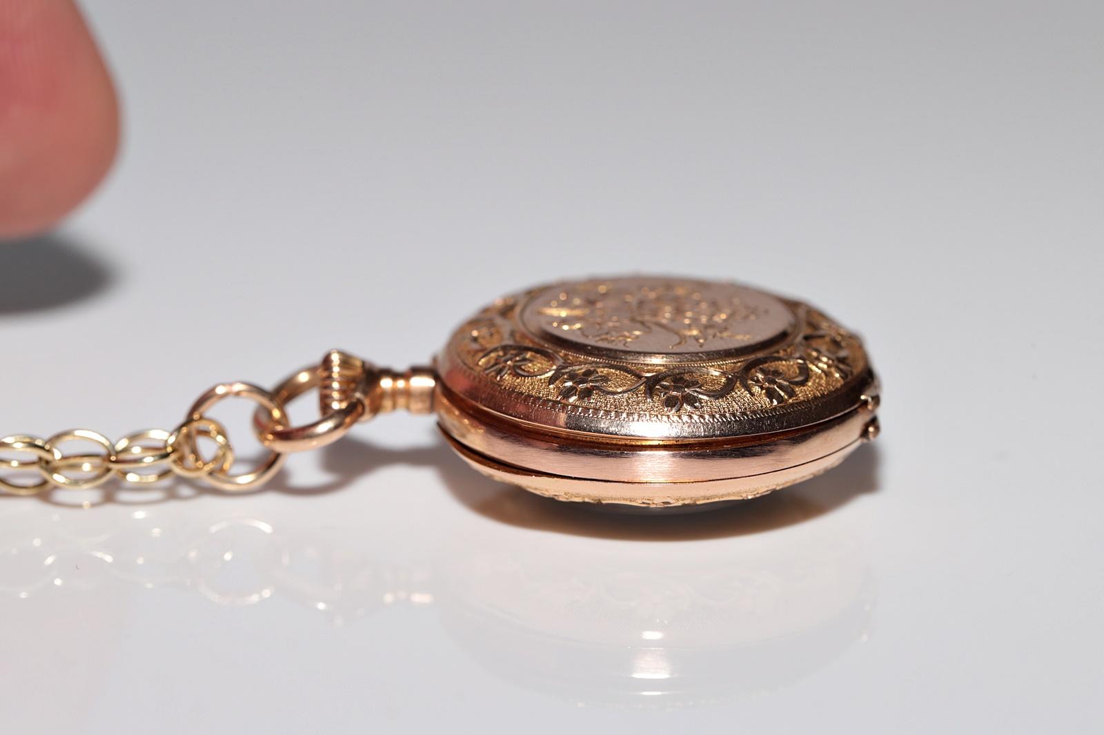 Antique Circa 1910s 18k Gold Pendant Pocket Watches Necklace For Sale 3