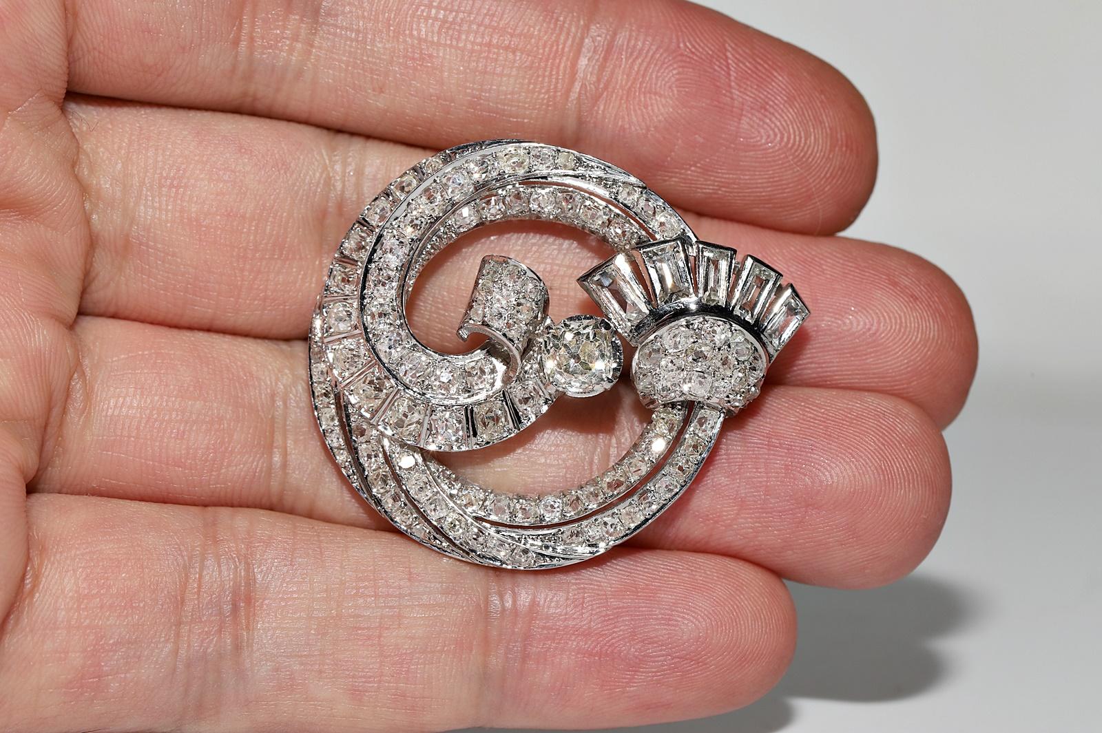 Antique Circa 1910s Art Nouvea 18k Gold Natural Old Cut Diamond Decorated Brooch For Sale 9