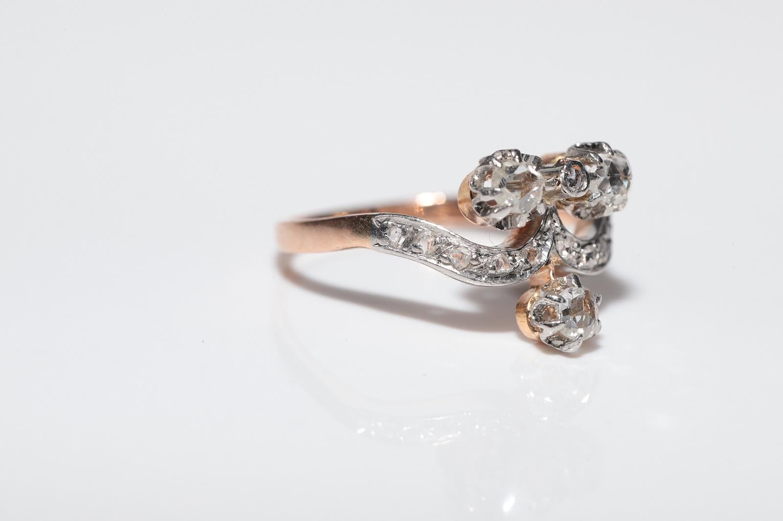 Anillo Antiguo Art Nouveau de Oro de 14 quilates con Diamantes Naturales talla Rosa, Circa 1910 en venta 1