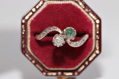 Antique Circa 1910s Art nouveau 18k Gold Natural Diamond And Emerald Ring